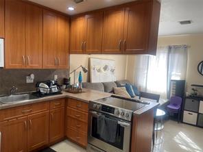210 SE 9th #1
