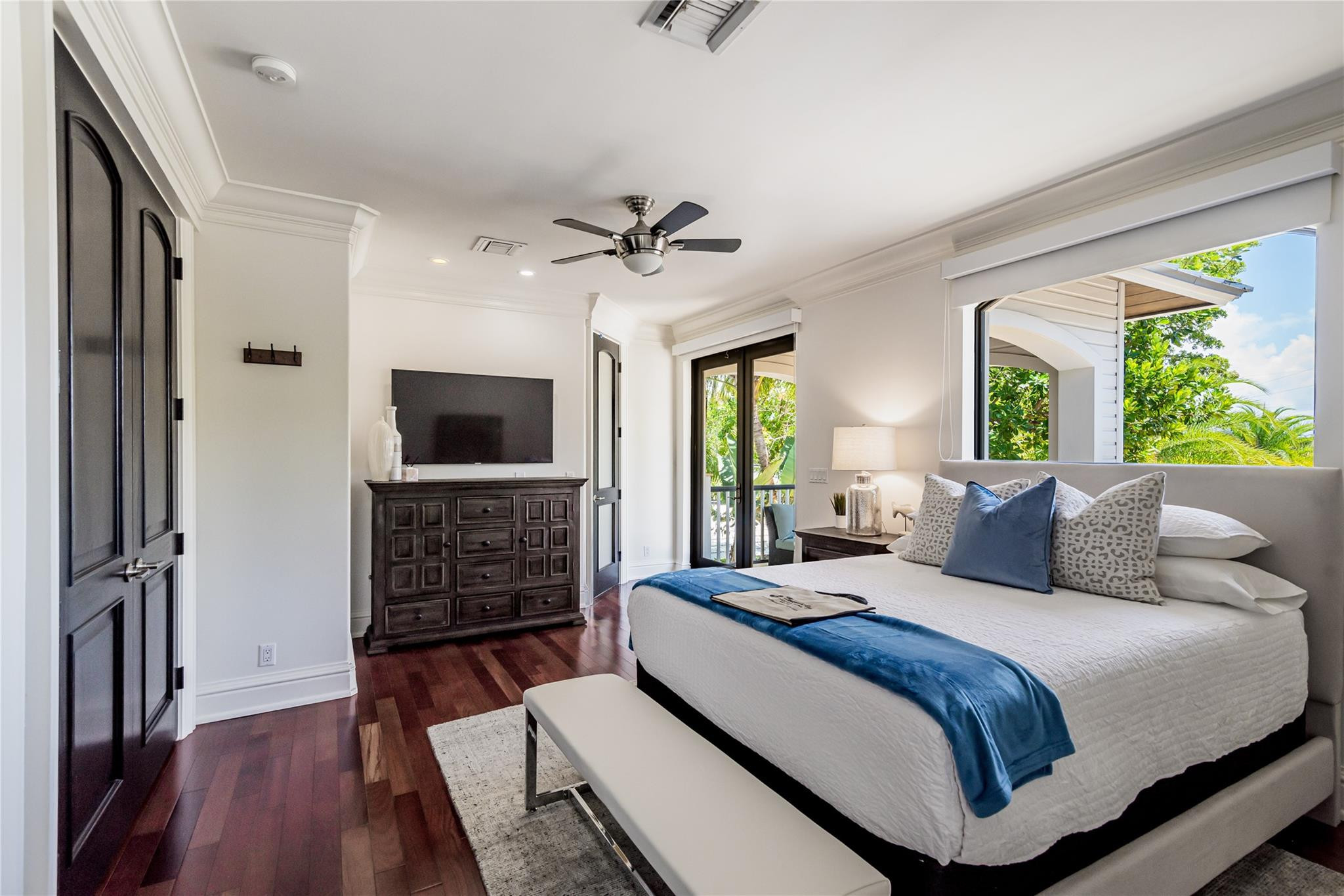 2415 Middle Riv Fort Lauderdale, FL 33305