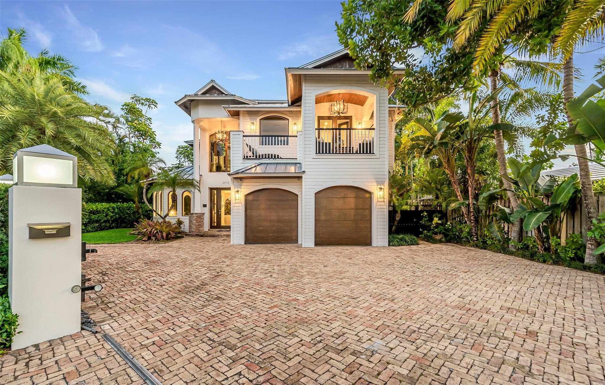 2415 Middle Riv Fort Lauderdale, FL 33305