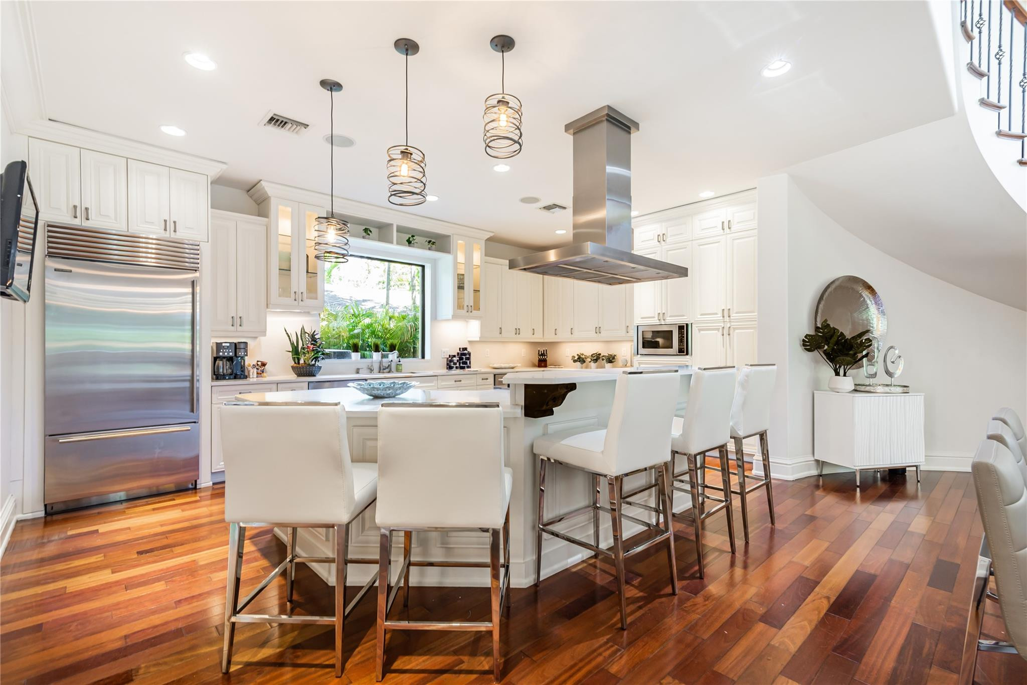 2415 Middle Riv Fort Lauderdale, FL 33305