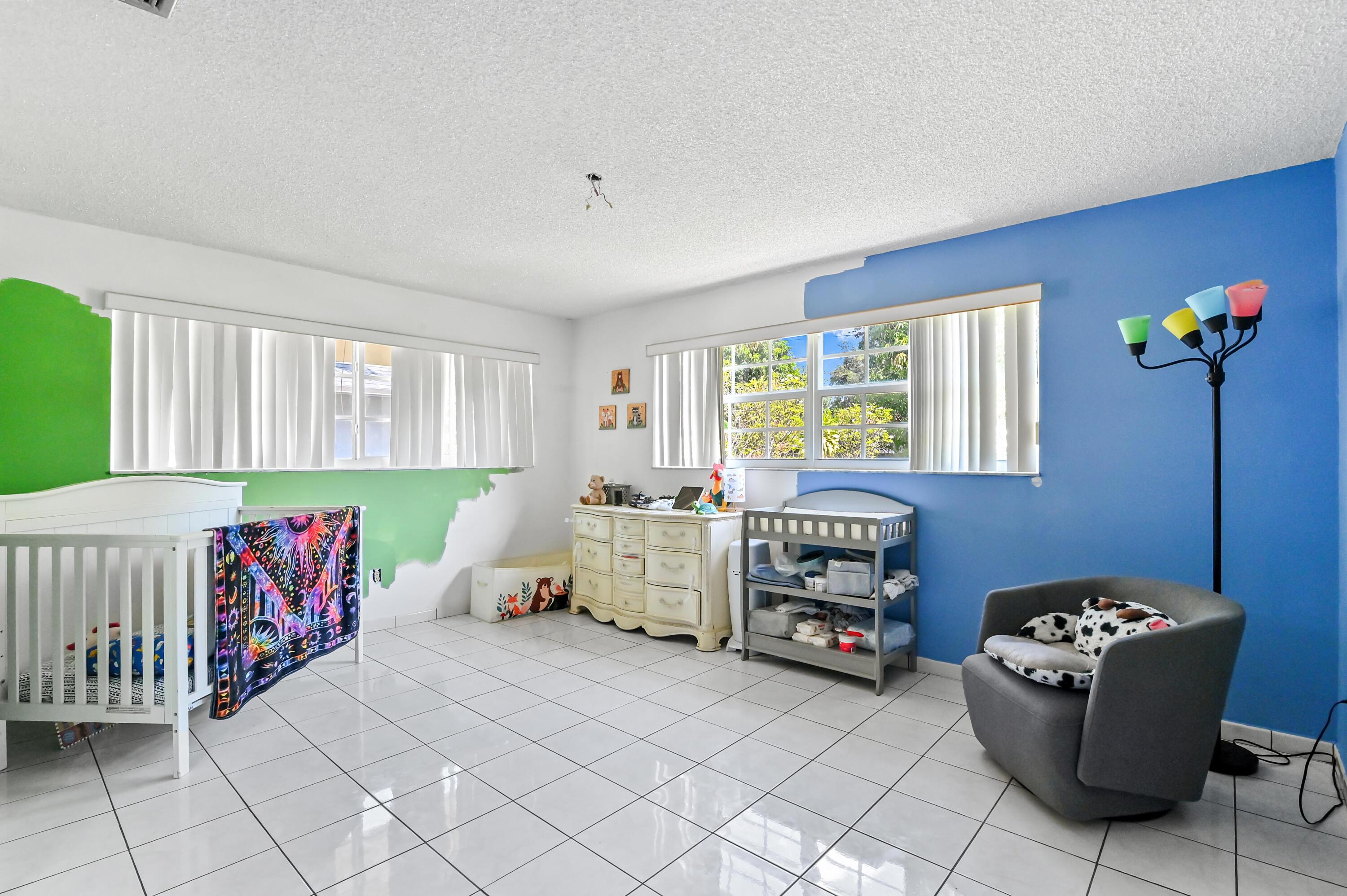 7337 SW 21st Miami, FL 33155