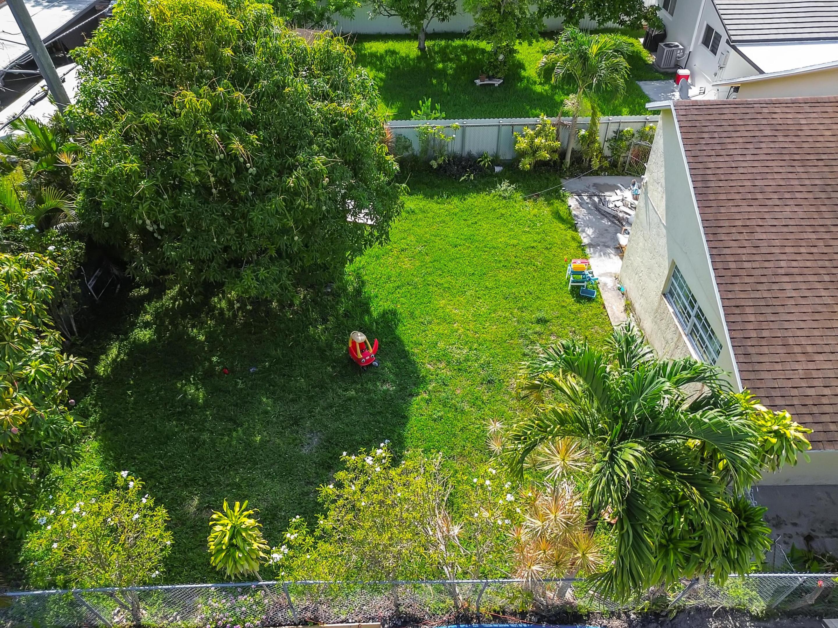 7337 SW 21st Miami, FL 33155