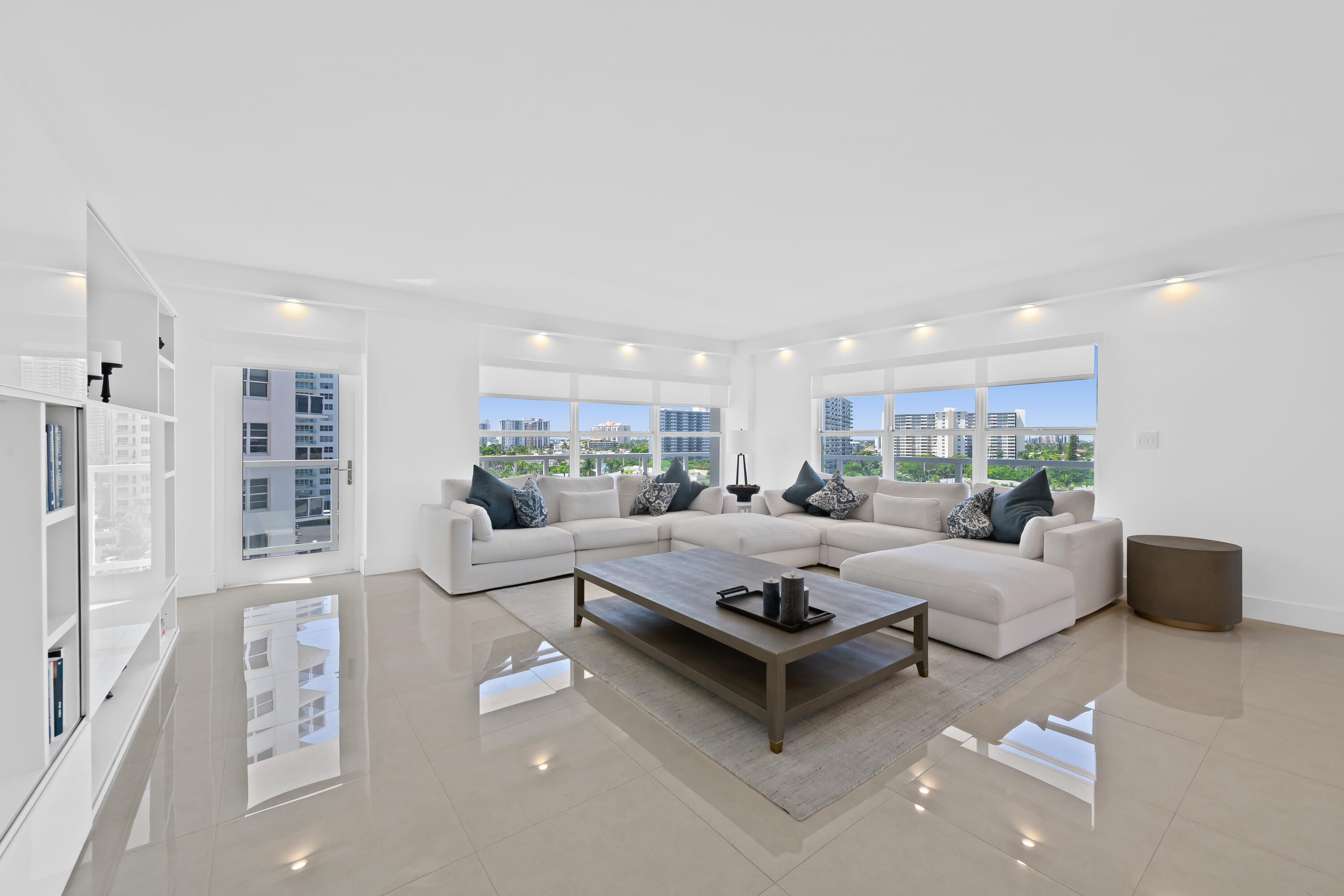 3750 Galt Ocean Dr #706