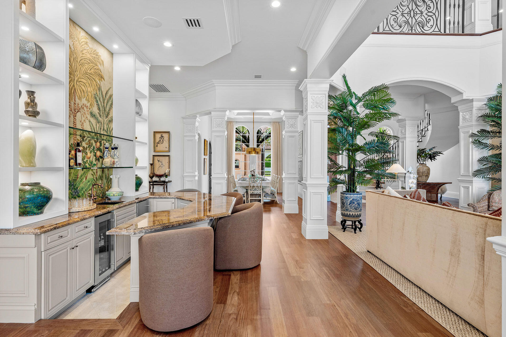 2055 Royal Palm Way Boca Raton, FL 33432