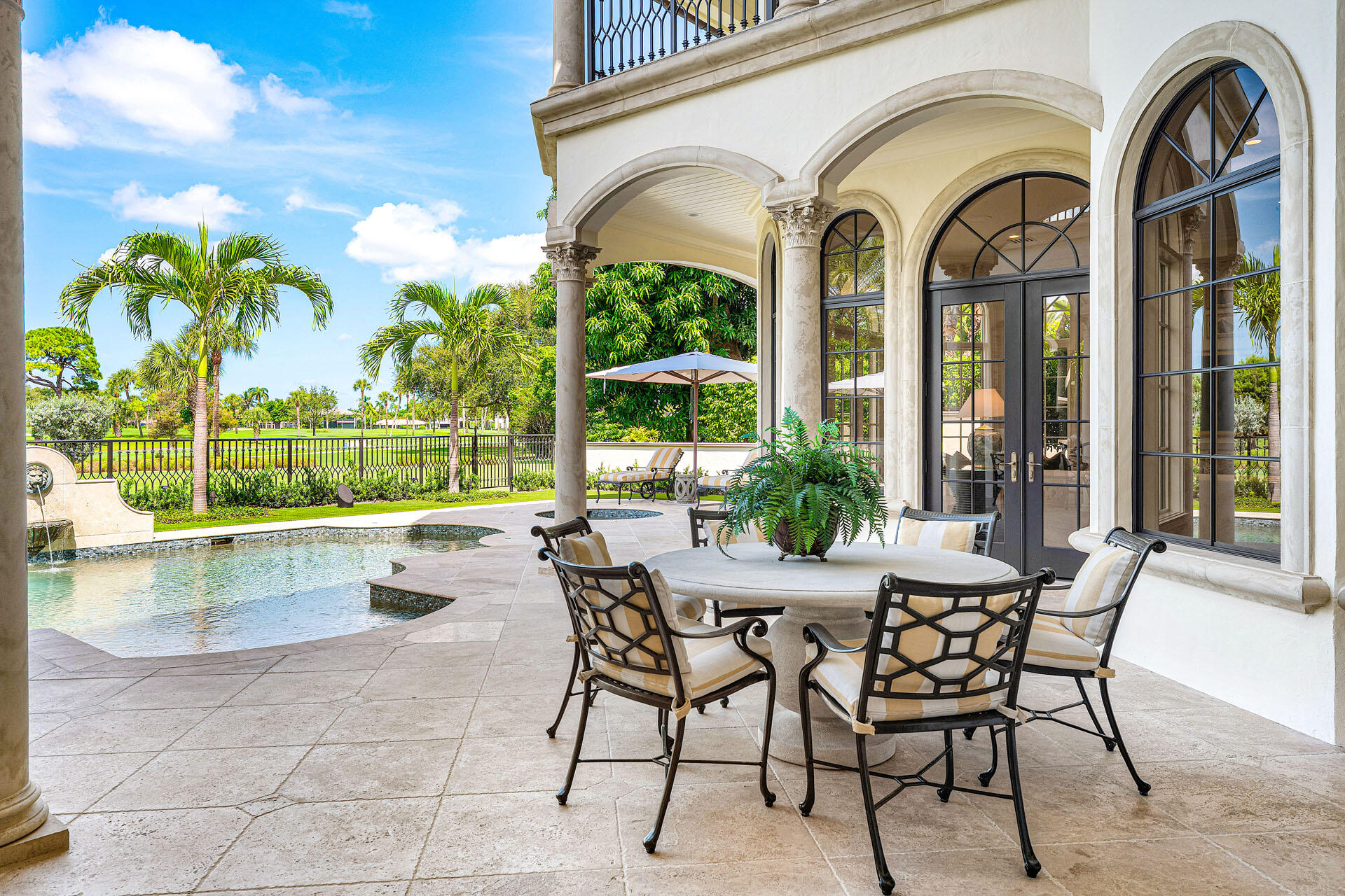 2055 Royal Palm Way Boca Raton, FL 33432
