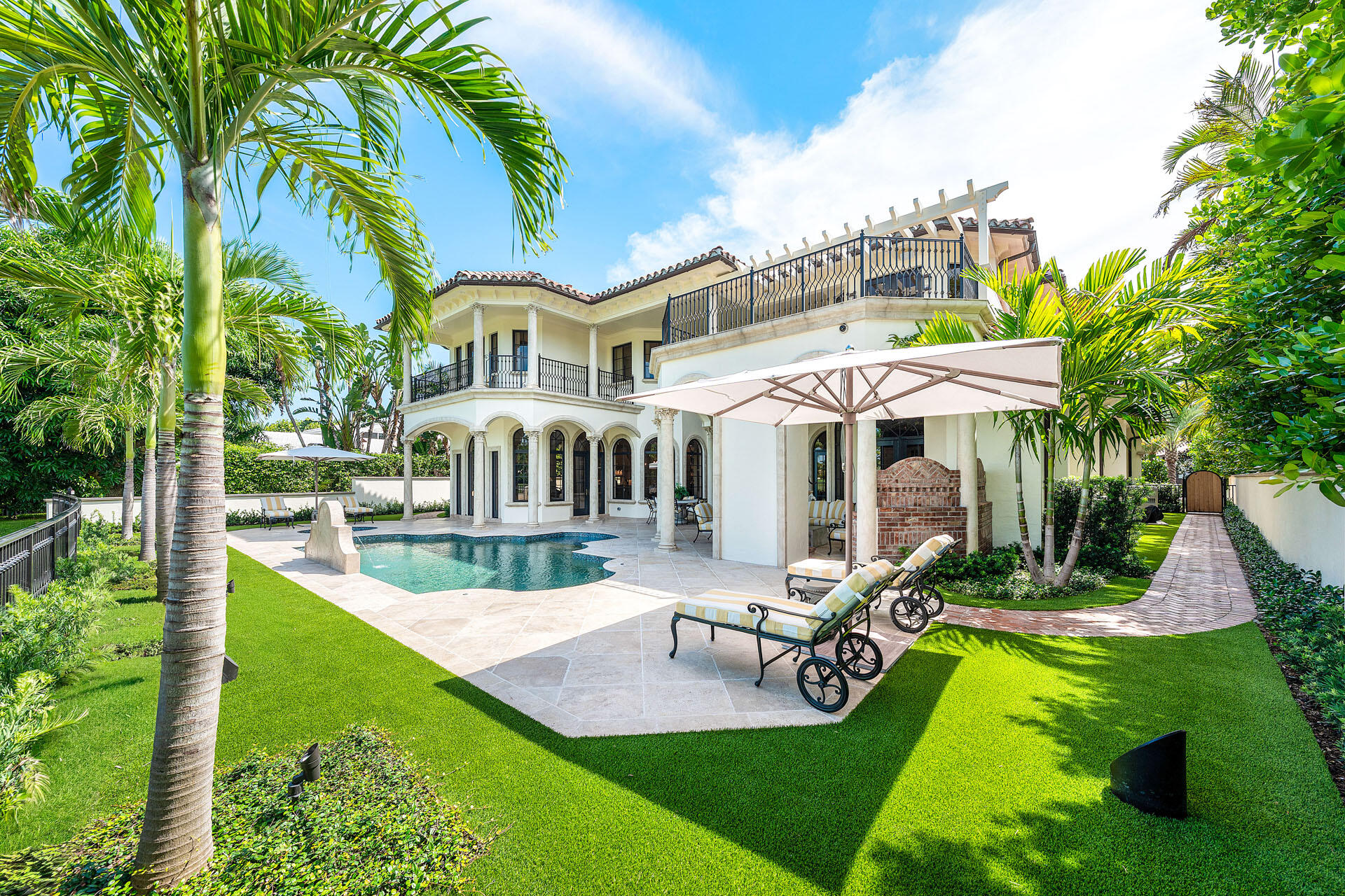2055 Royal Palm Way Boca Raton, FL 33432