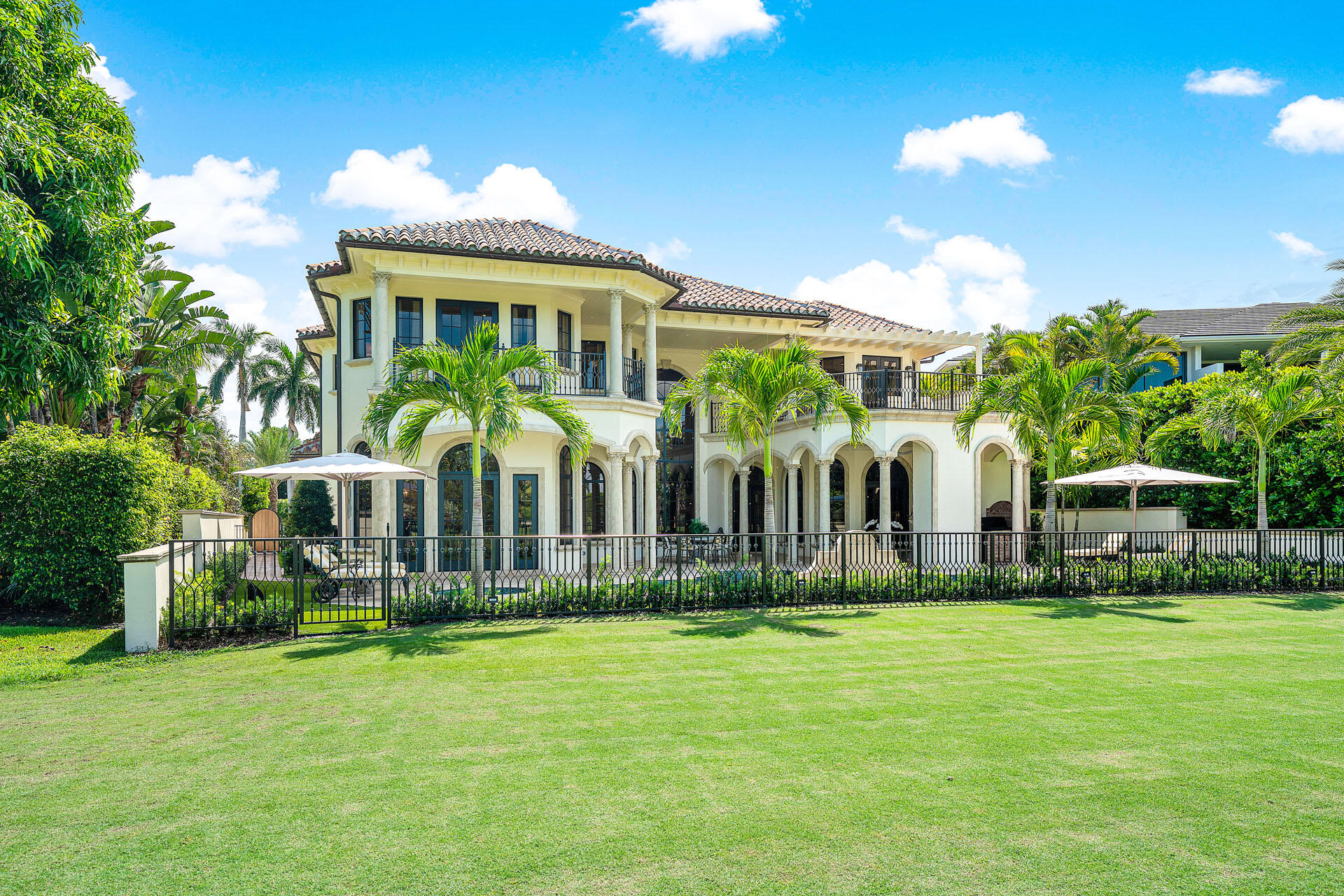 2055 Royal Palm Way Boca Raton, FL 33432