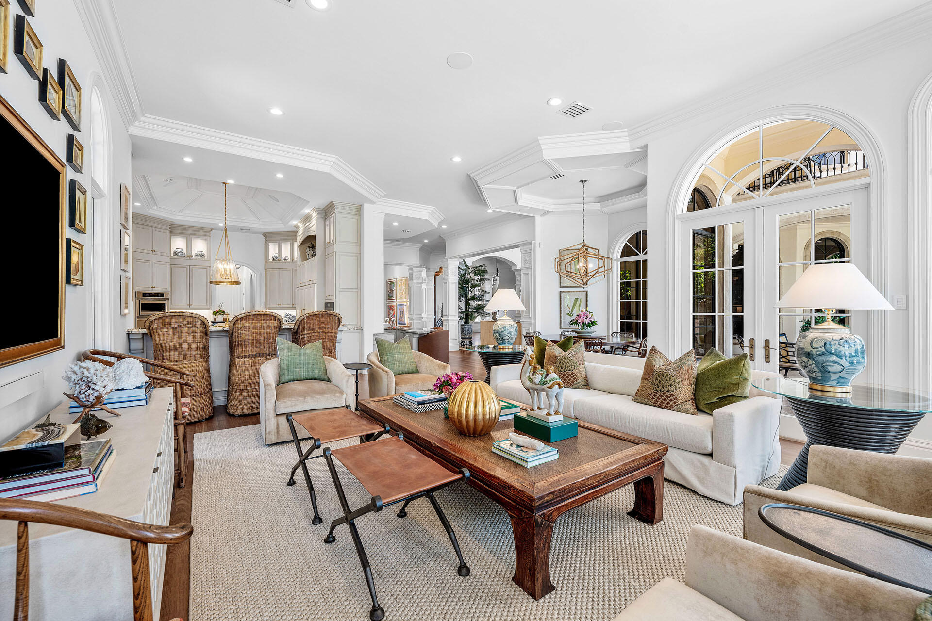 2055 Royal Palm Way Boca Raton, FL 33432