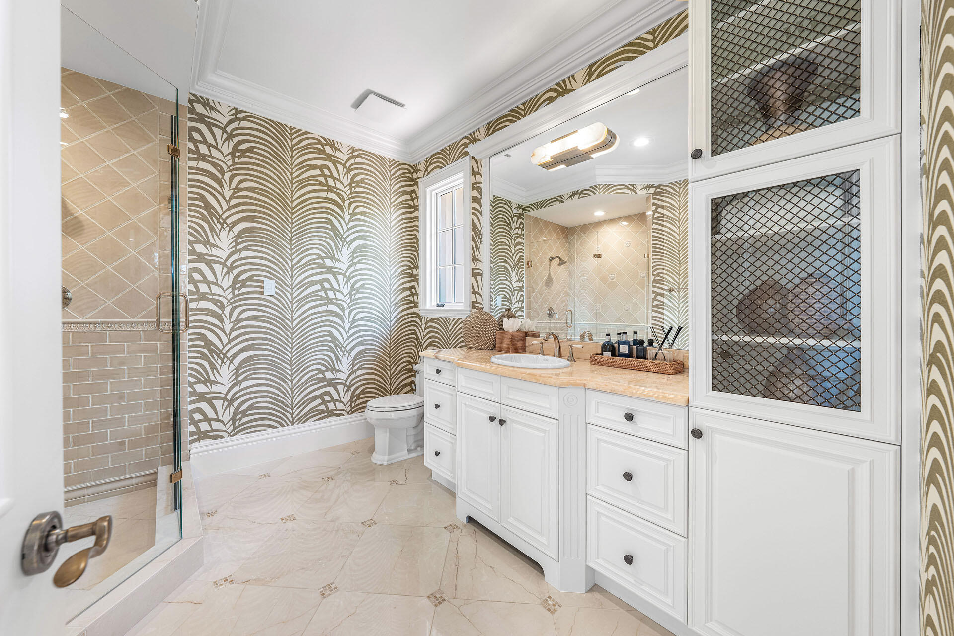 2055 Royal Palm Way Boca Raton, FL 33432