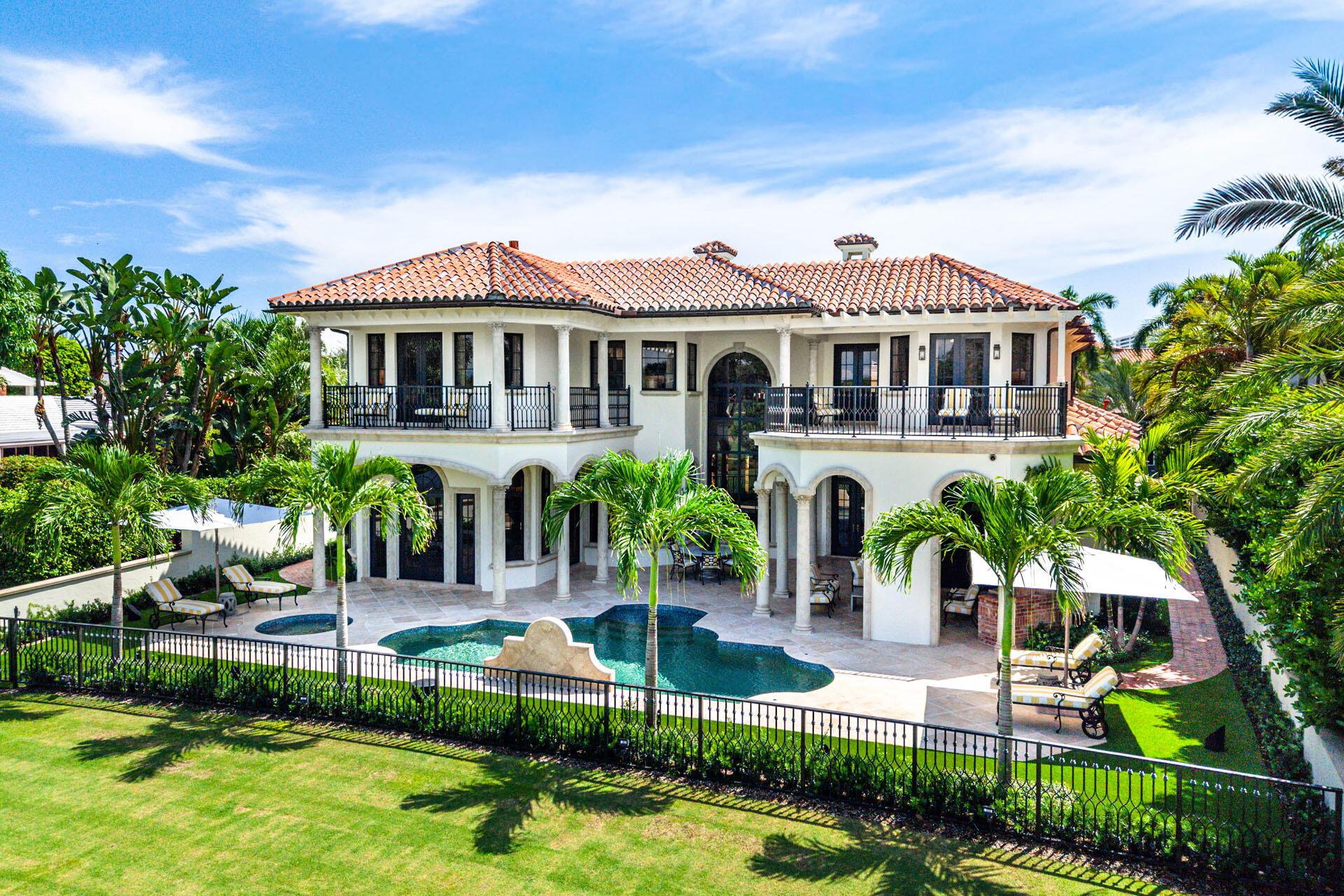 2055 Royal Palm Way Boca Raton, FL 33432