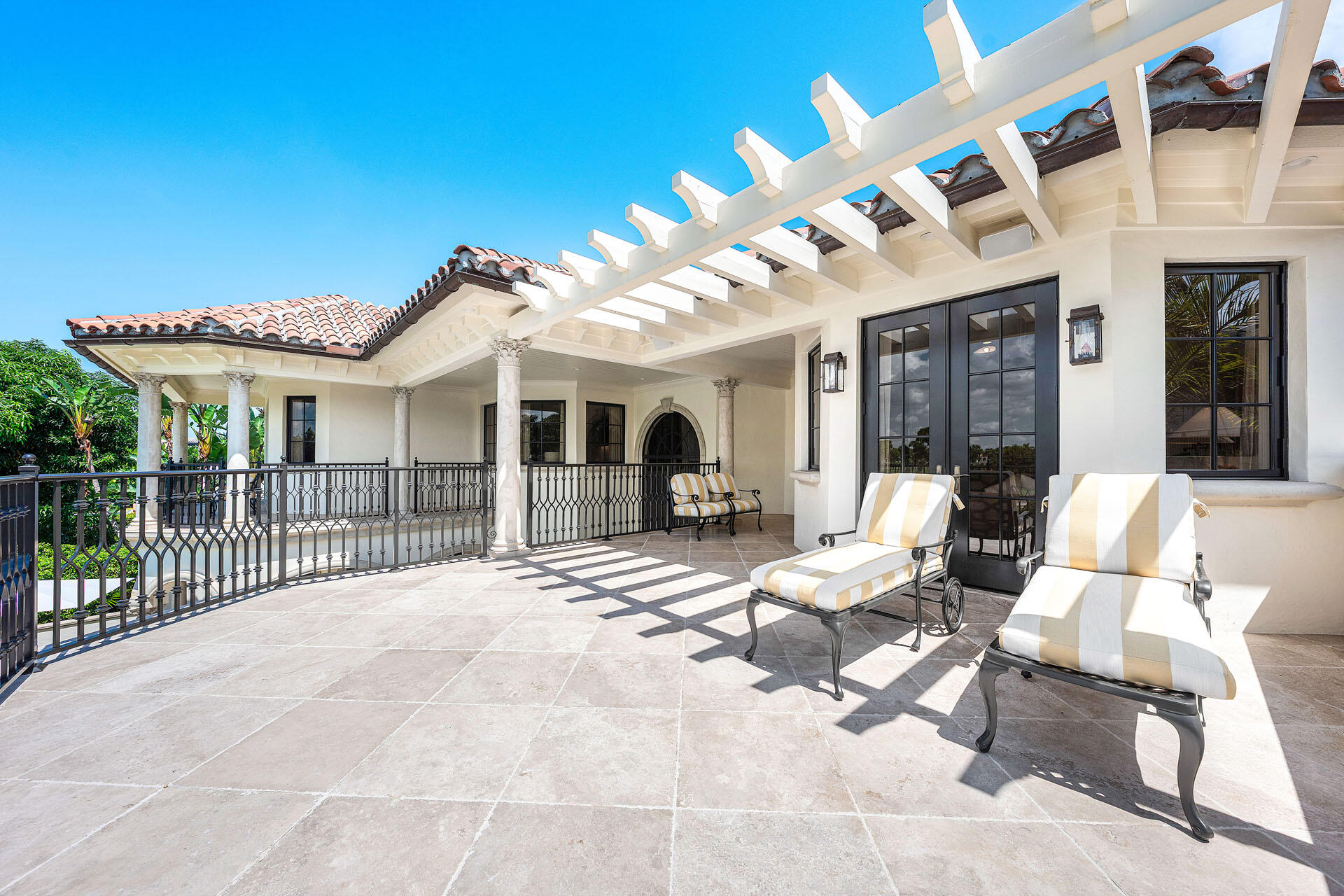 2055 Royal Palm Way Boca Raton, FL 33432