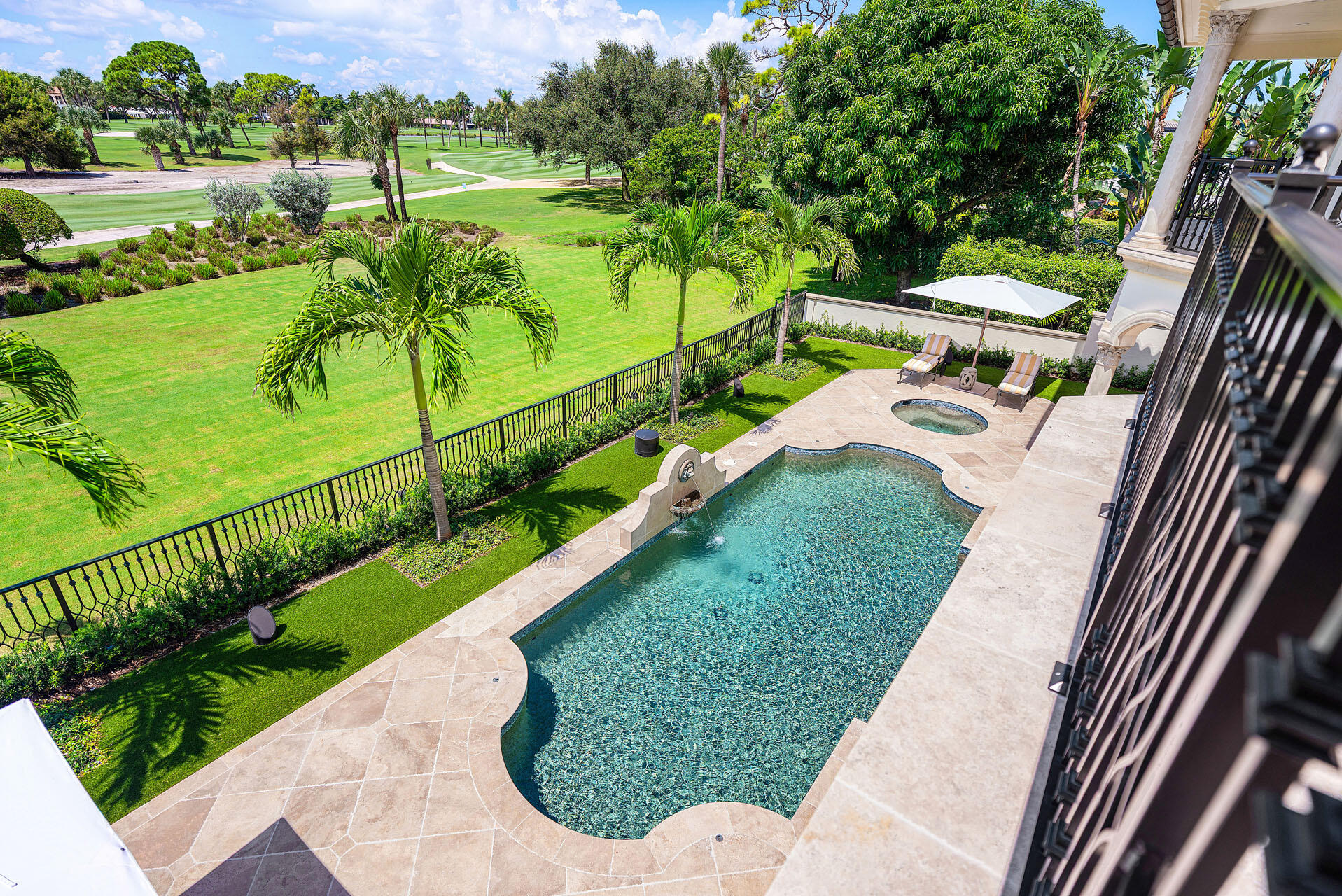 2055 Royal Palm Way Boca Raton, FL 33432