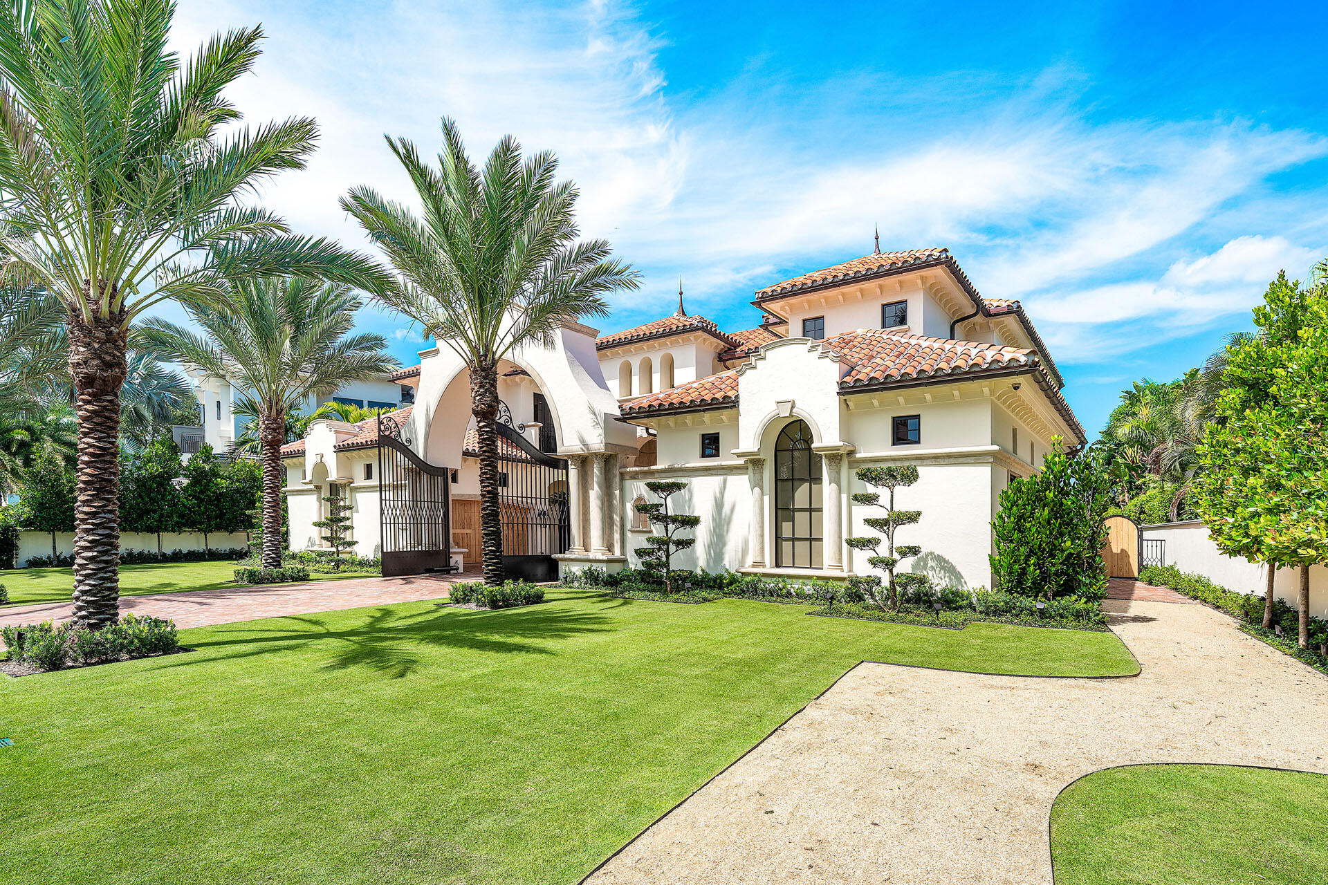 2055 Royal Palm Way Boca Raton, FL 33432