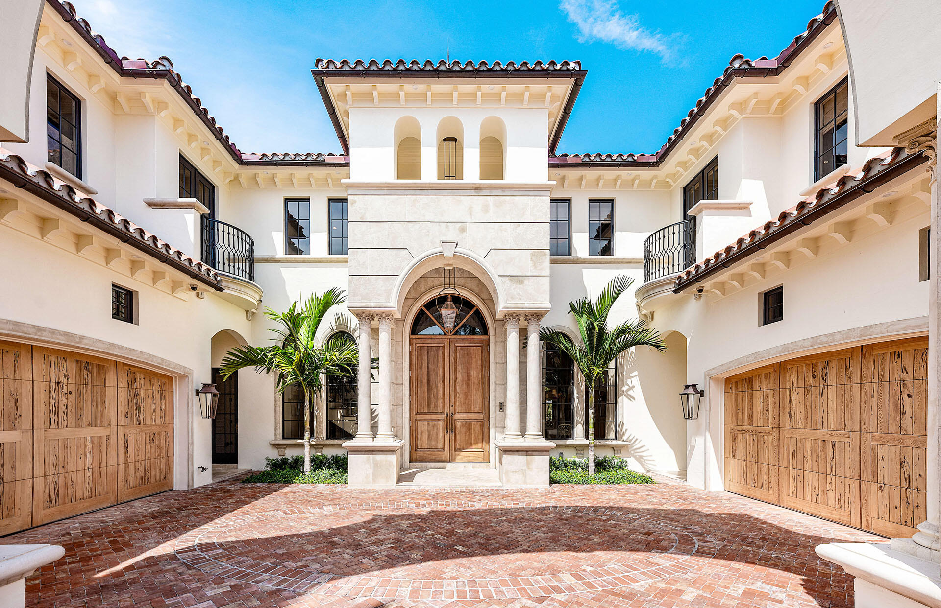 2055 Royal Palm Way Boca Raton, FL 33432