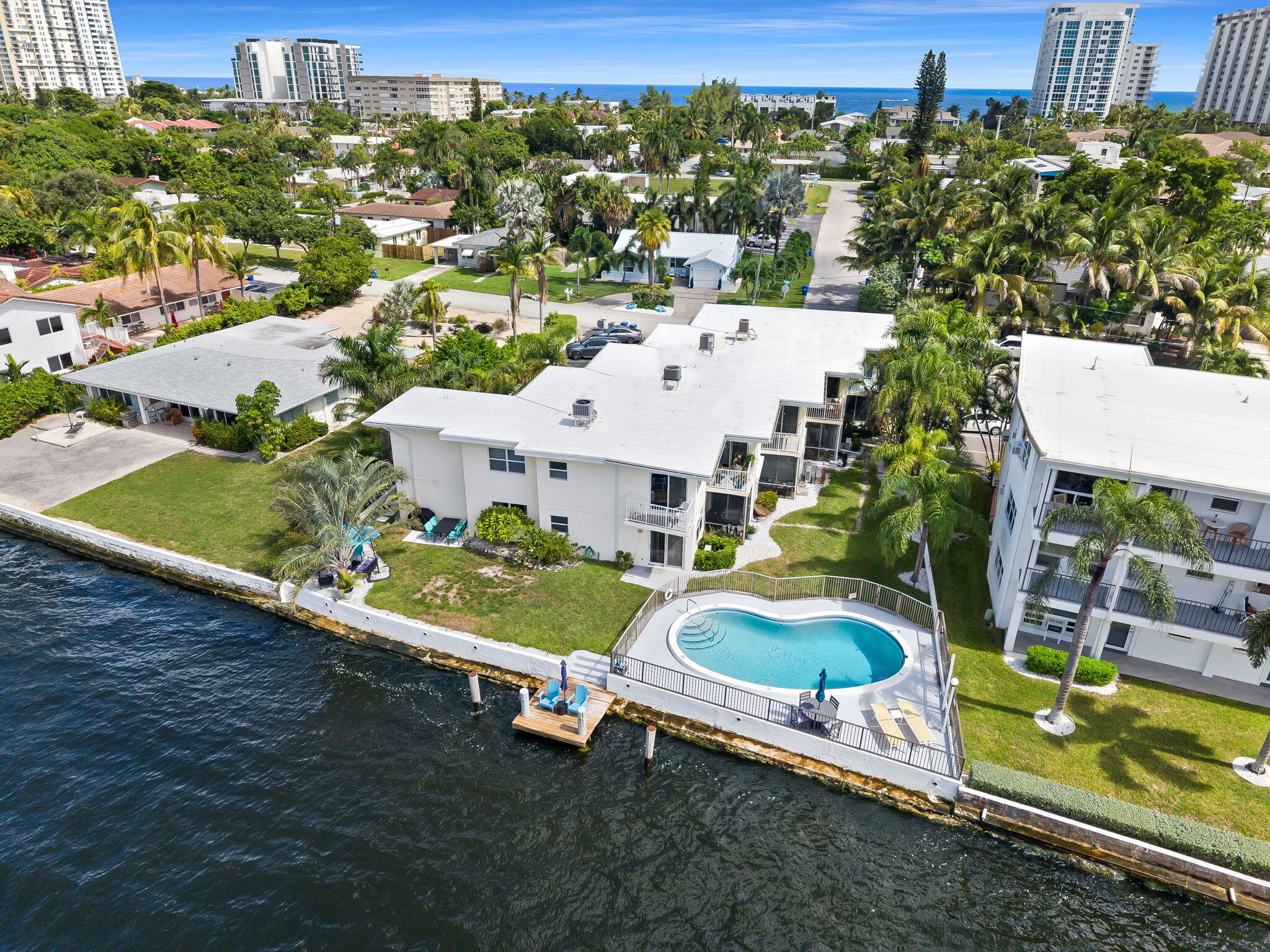 615 S Riverside Dr #7