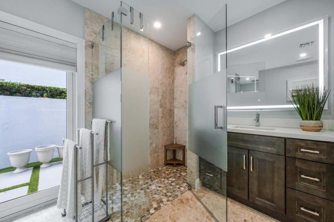 2319 Castilla Fort Lauderdale, FL 33301