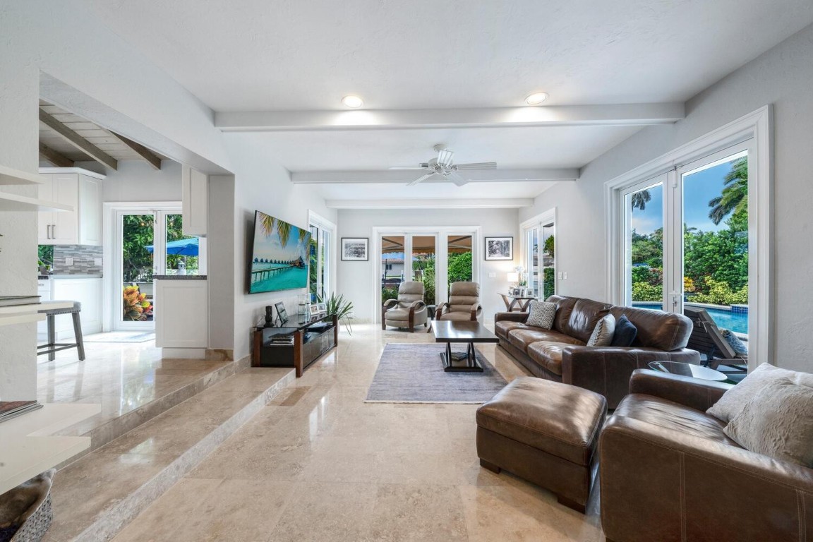 2319 Castilla Fort Lauderdale, FL 33301