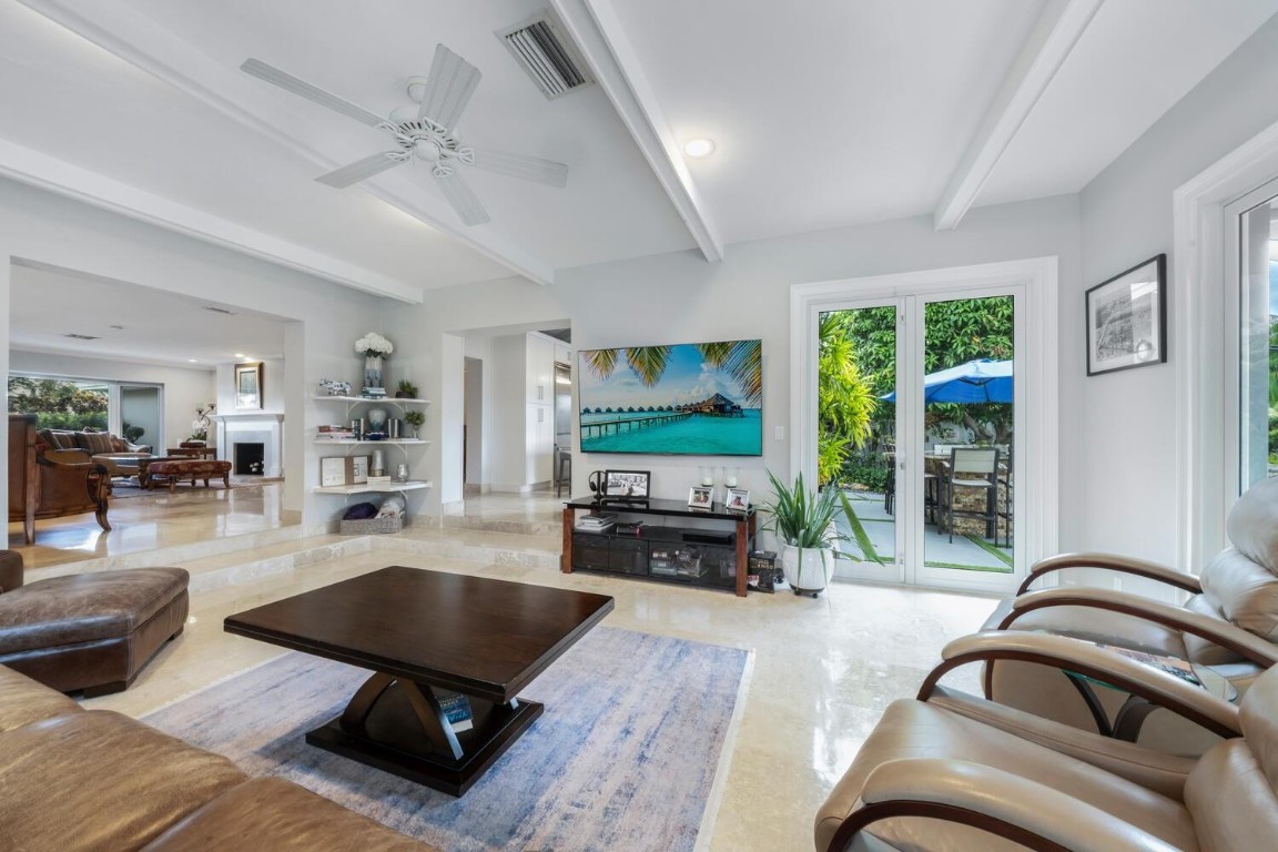 2319 Castilla Fort Lauderdale, FL 33301