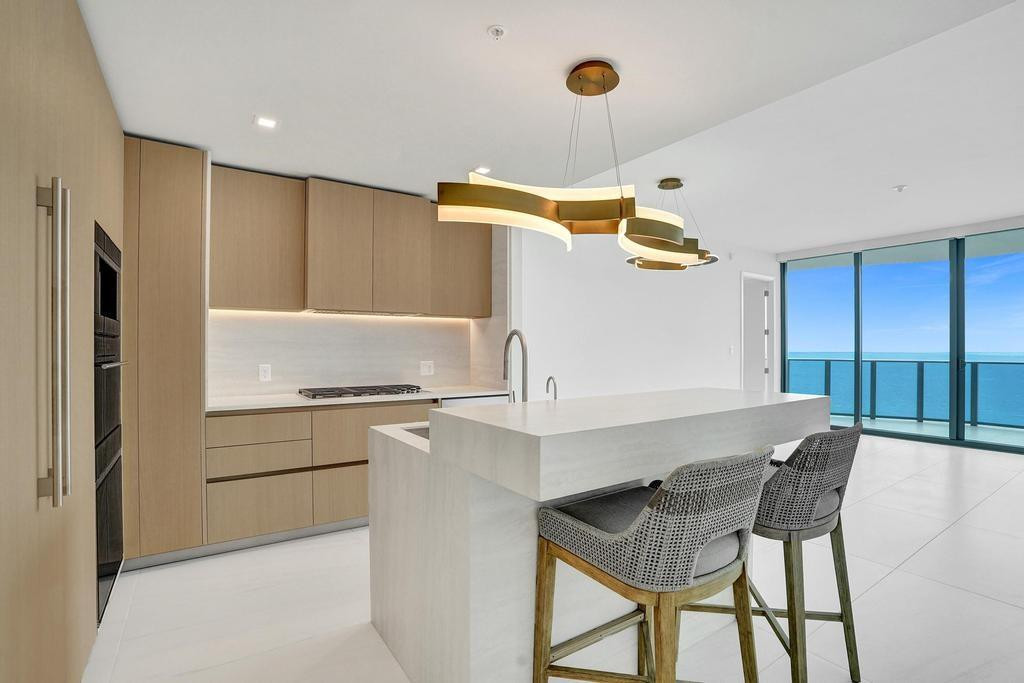 900 N Ocean #1405 Pompano Beach, FL 33062