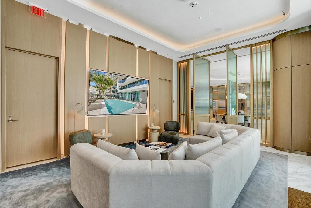 900 N Ocean #1405 Pompano Beach, FL 33062