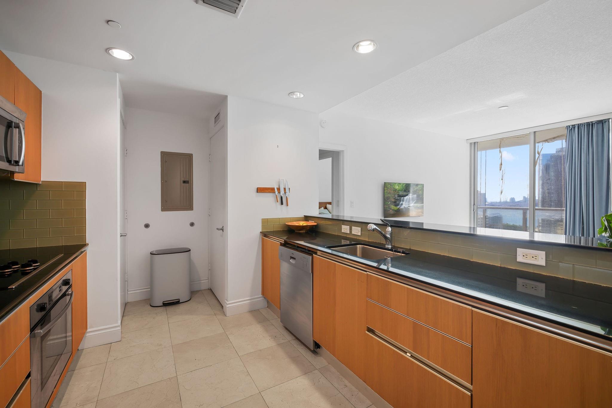 image 1060 Brickell Condo3