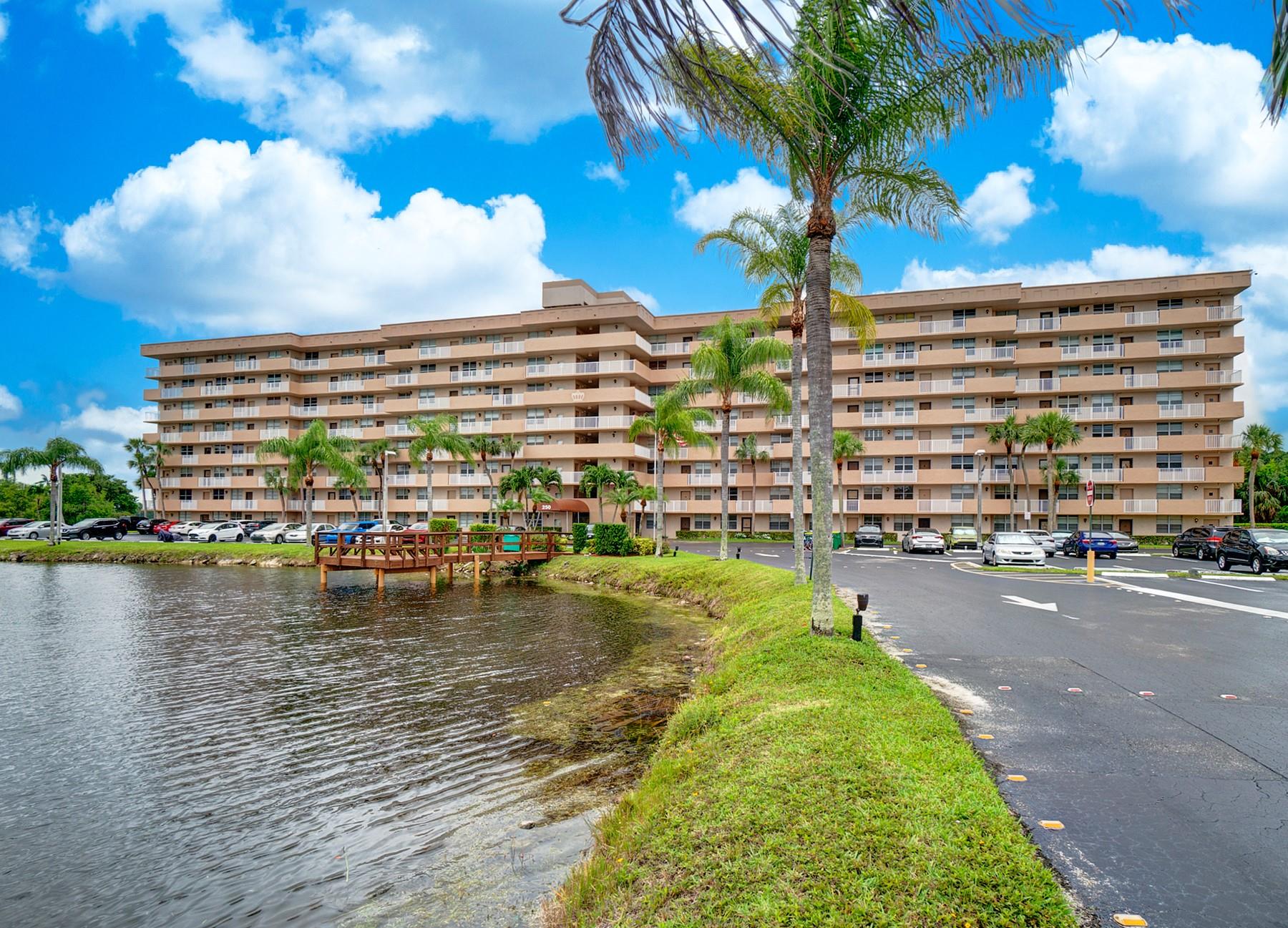 250 Jacaranda Dr #312