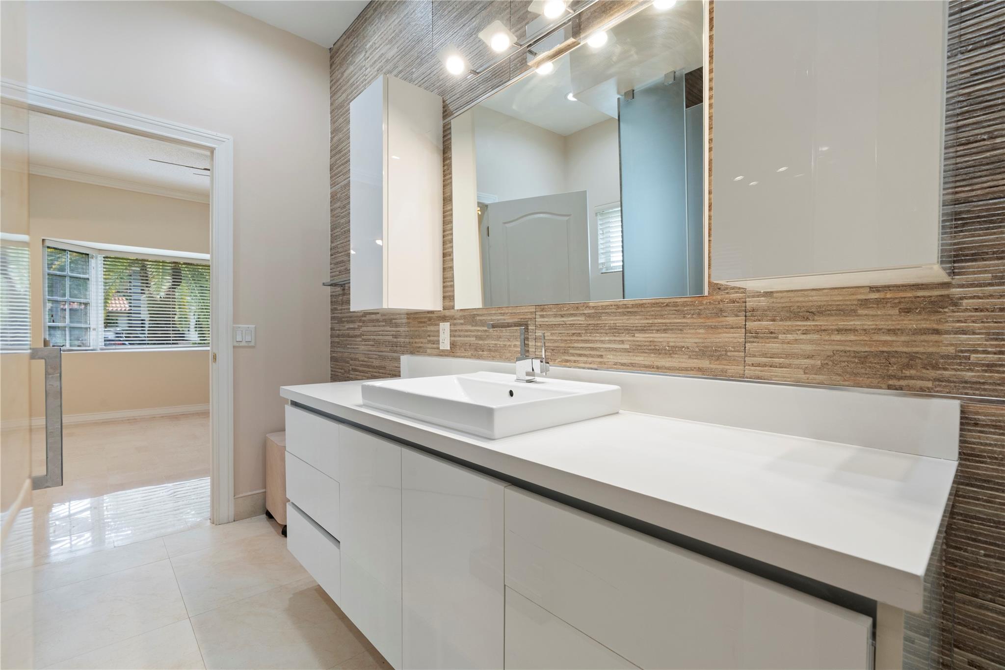 8235 NW 164th St Miami Lakes, FL 33016