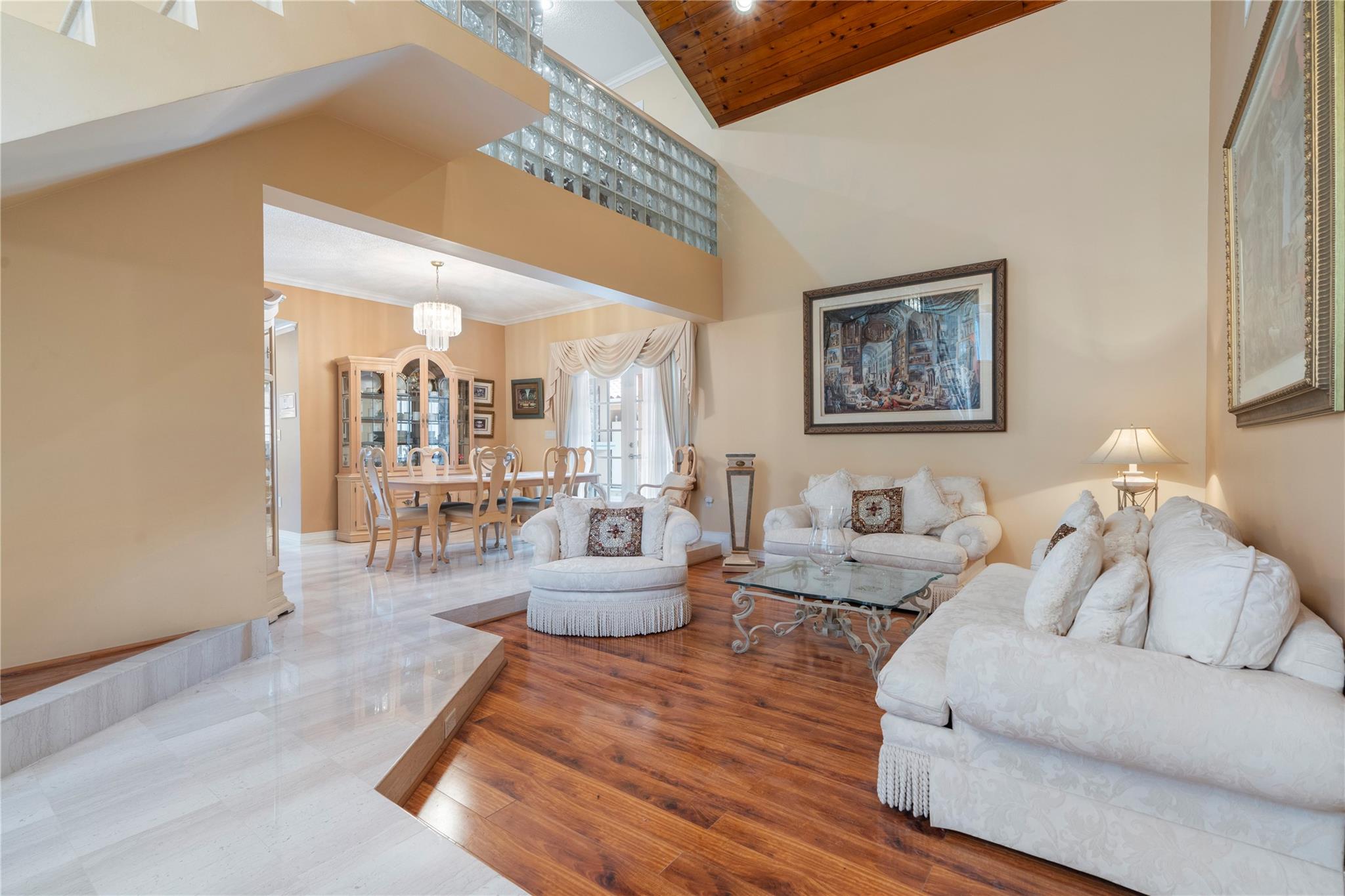 8235 NW 164th St Miami Lakes, FL 33016