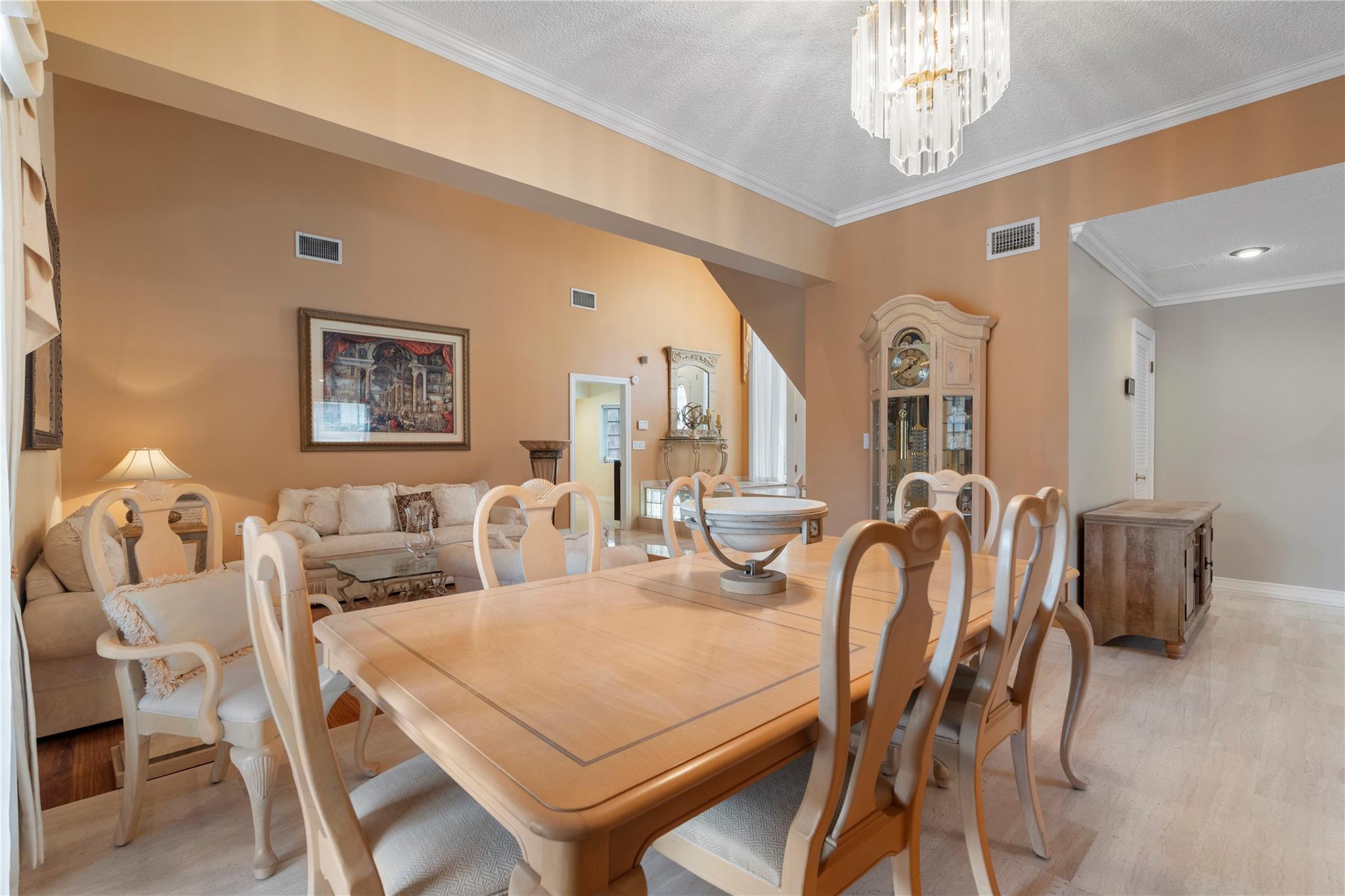 8235 NW 164th St Miami Lakes, FL 33016