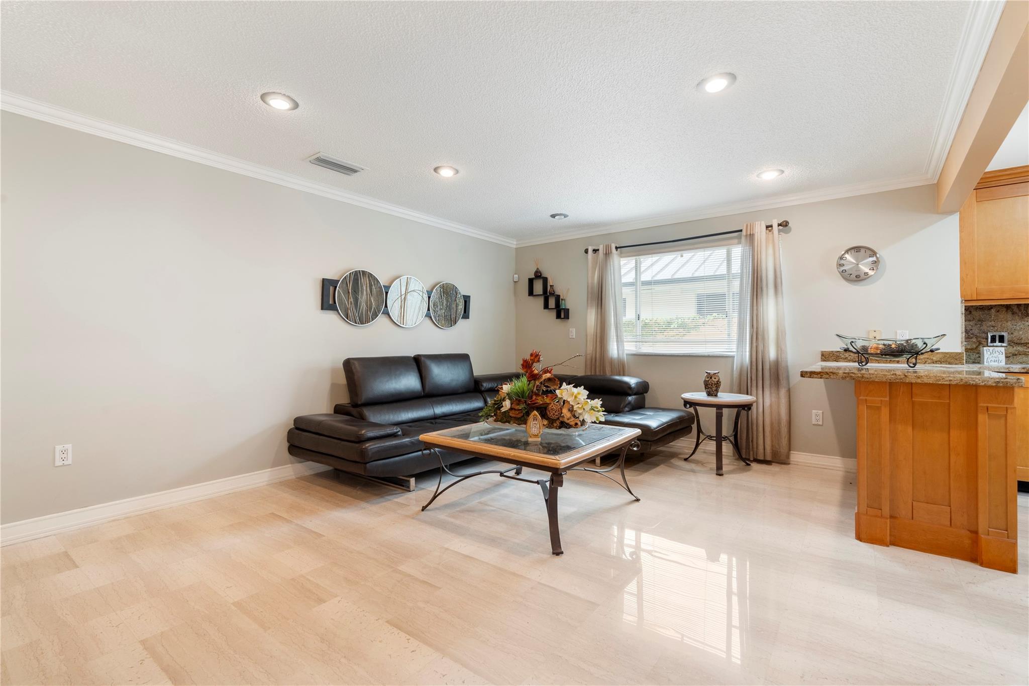 8235 NW 164th St Miami Lakes, FL 33016