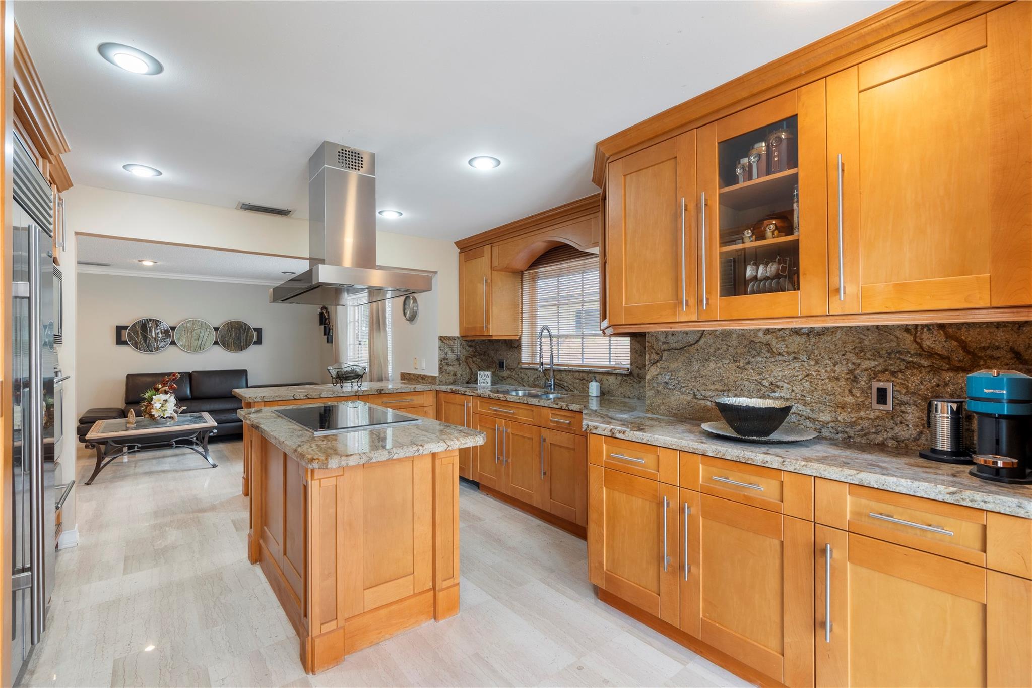 8235 NW 164th St Miami Lakes, FL 33016