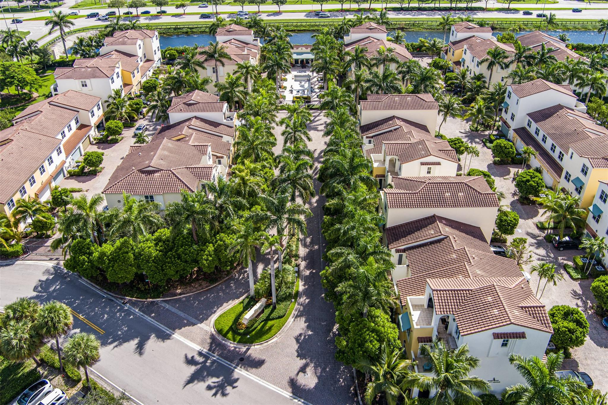 12467 NW 17th Pembroke Pines, FL 33028