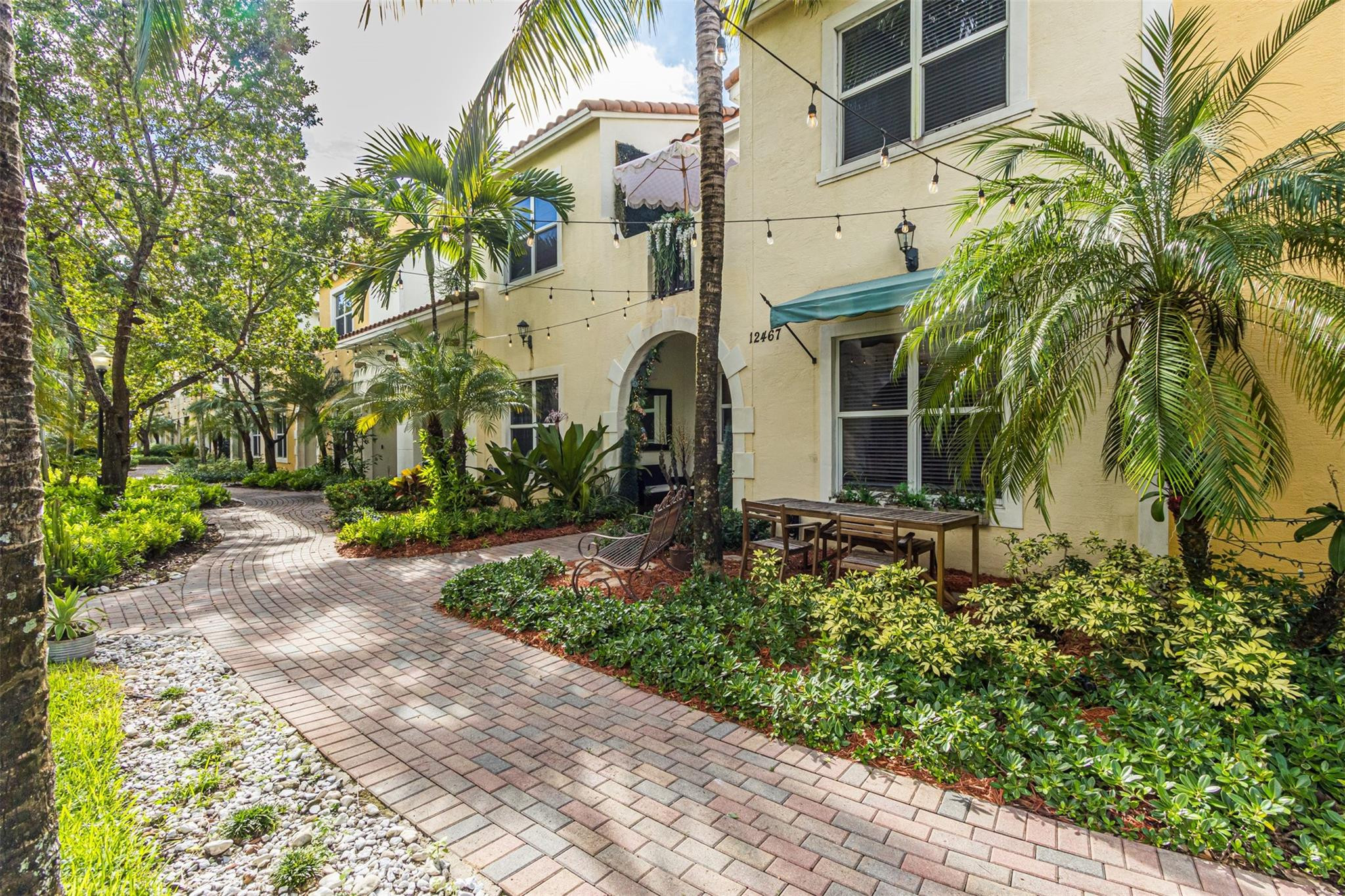 12467 NW 17th Pembroke Pines, FL 33028