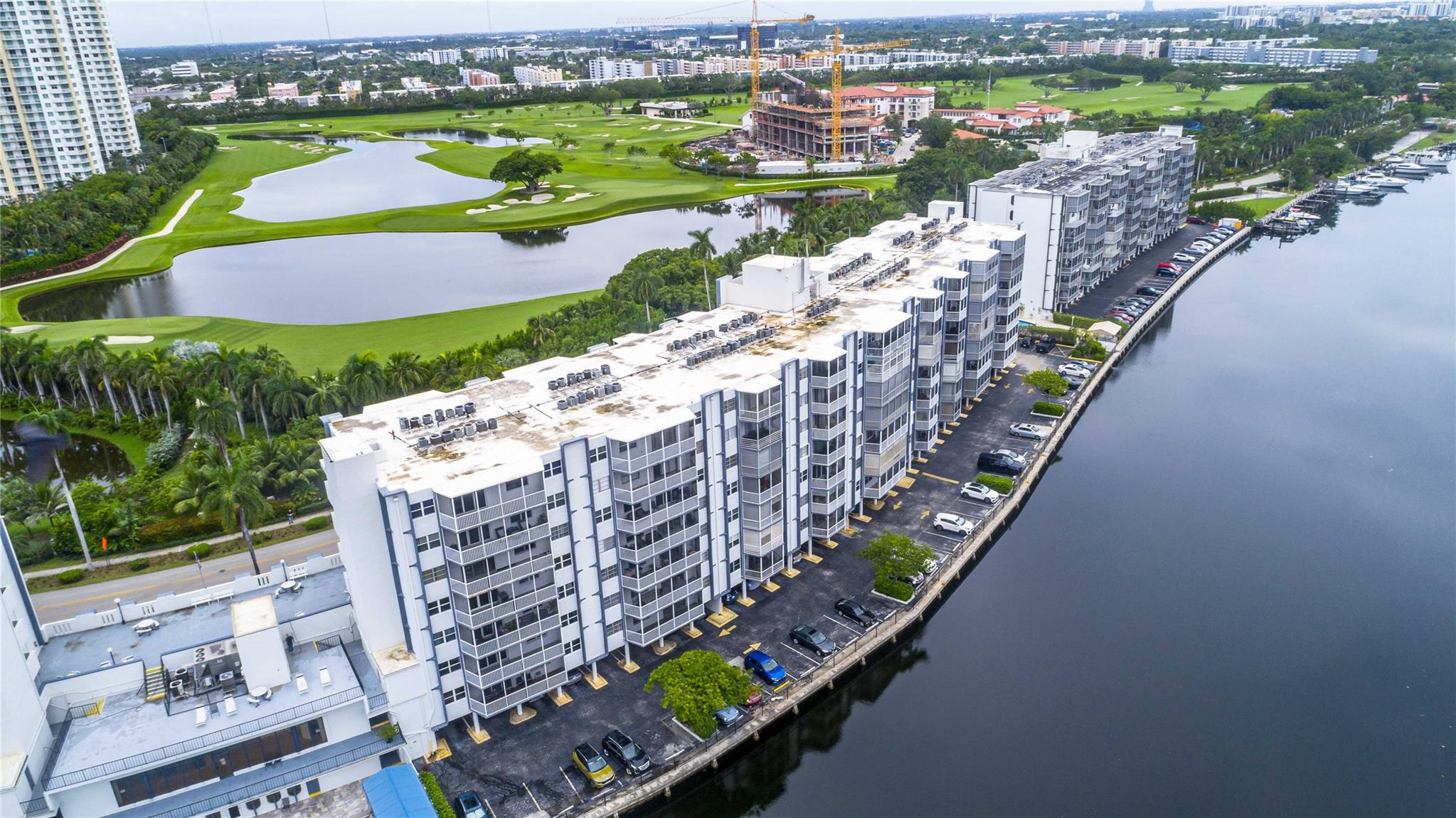 300 Diplomat Pkwy #309