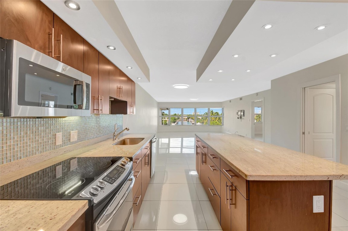 3121 NE 51st St #404E Fort Lauderdale, FL 33308