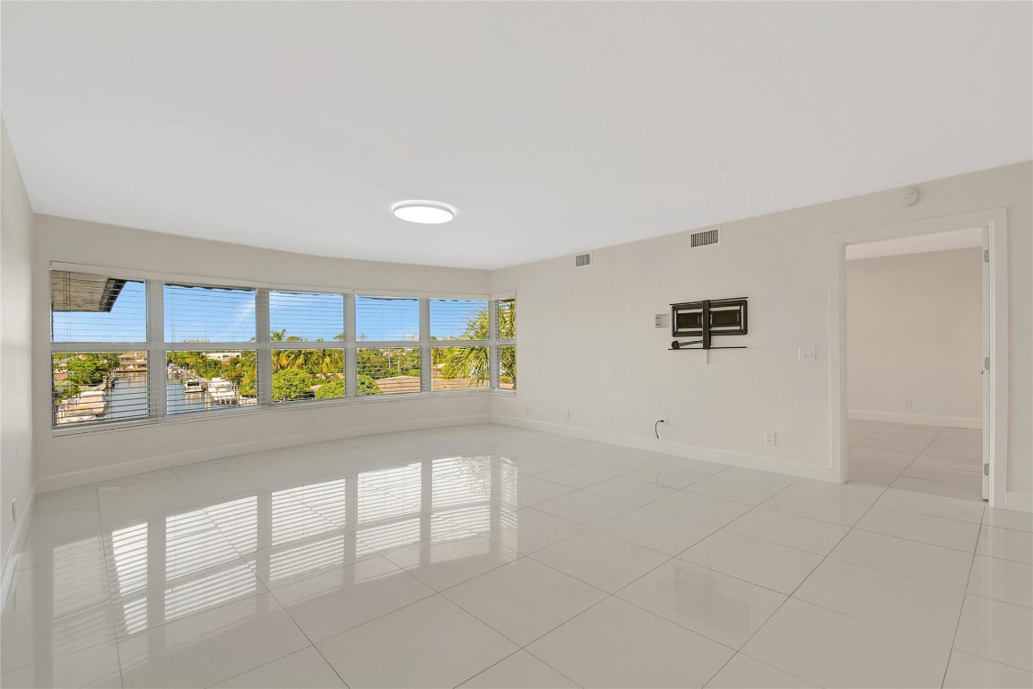 3121 NE 51st St #404E Fort Lauderdale, FL 33308