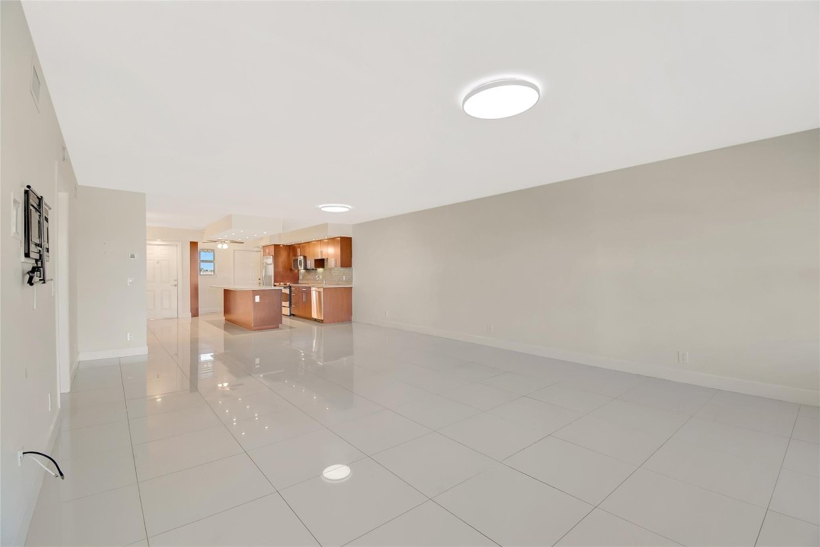 3121 NE 51st St #404E Fort Lauderdale, FL 33308