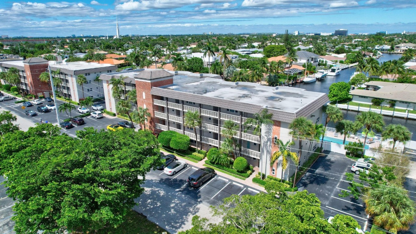 3121 NE 51st St #404E Fort Lauderdale, FL 33308