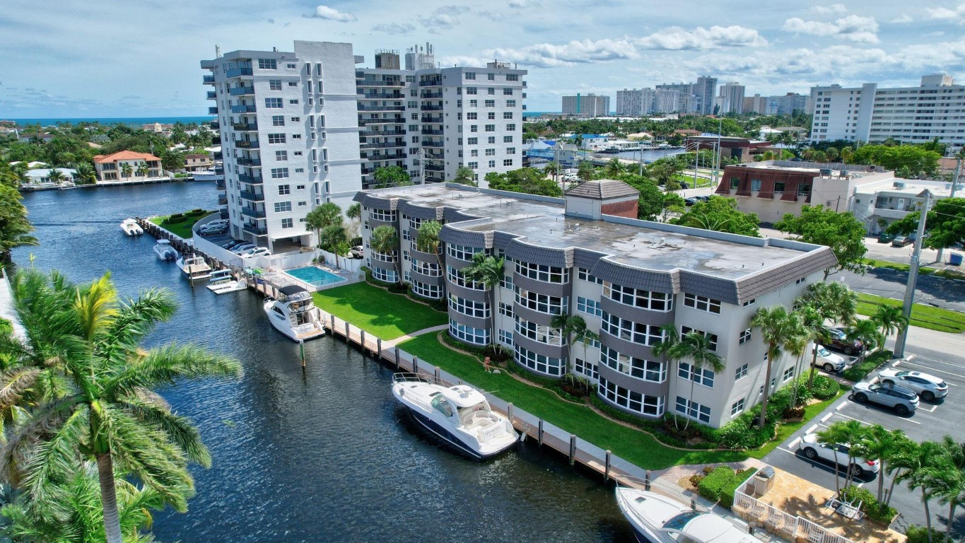 3121 NE 51st St #404E Fort Lauderdale, FL 33308