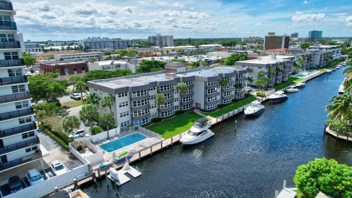 3121 NE 51st St #404E Fort Lauderdale, FL 33308