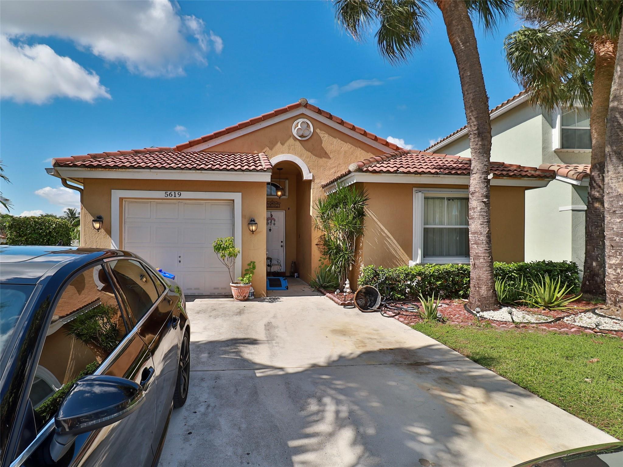 5619 Kingsmill Ct