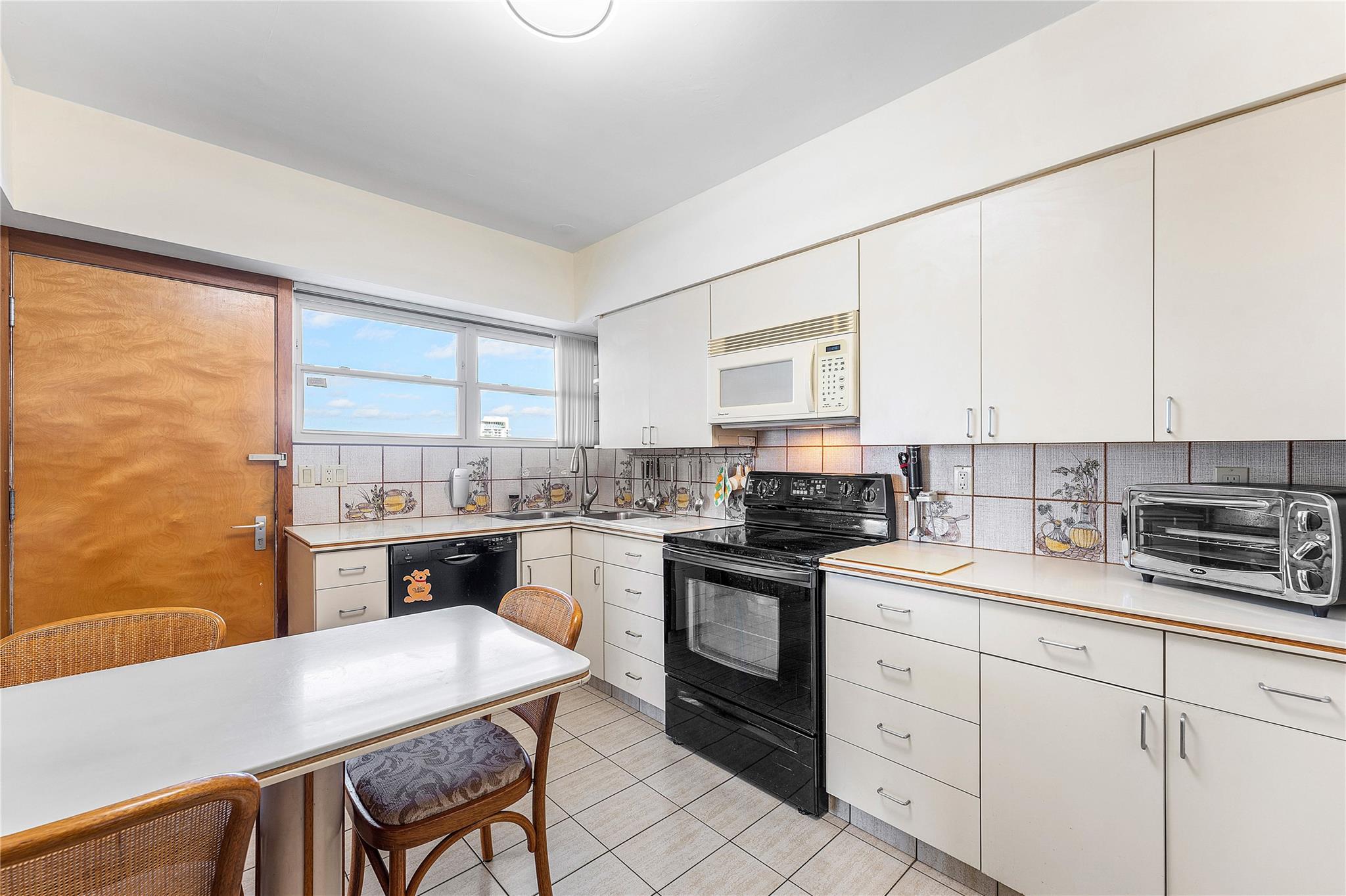 1900 S Ocean Dr #812 Fort Lauderdale, FL 33316