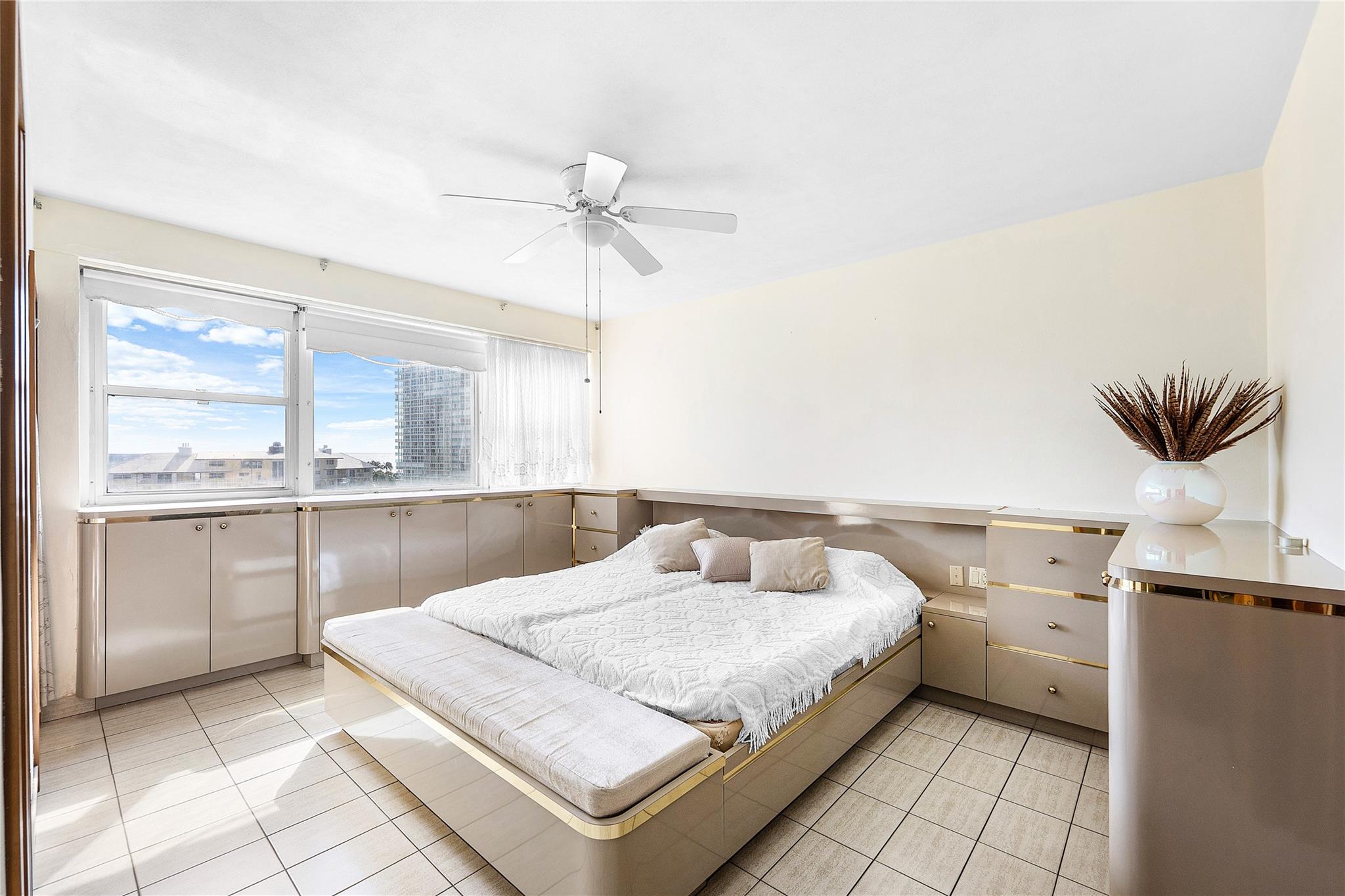 1900 S Ocean Dr #812 Fort Lauderdale, FL 33316