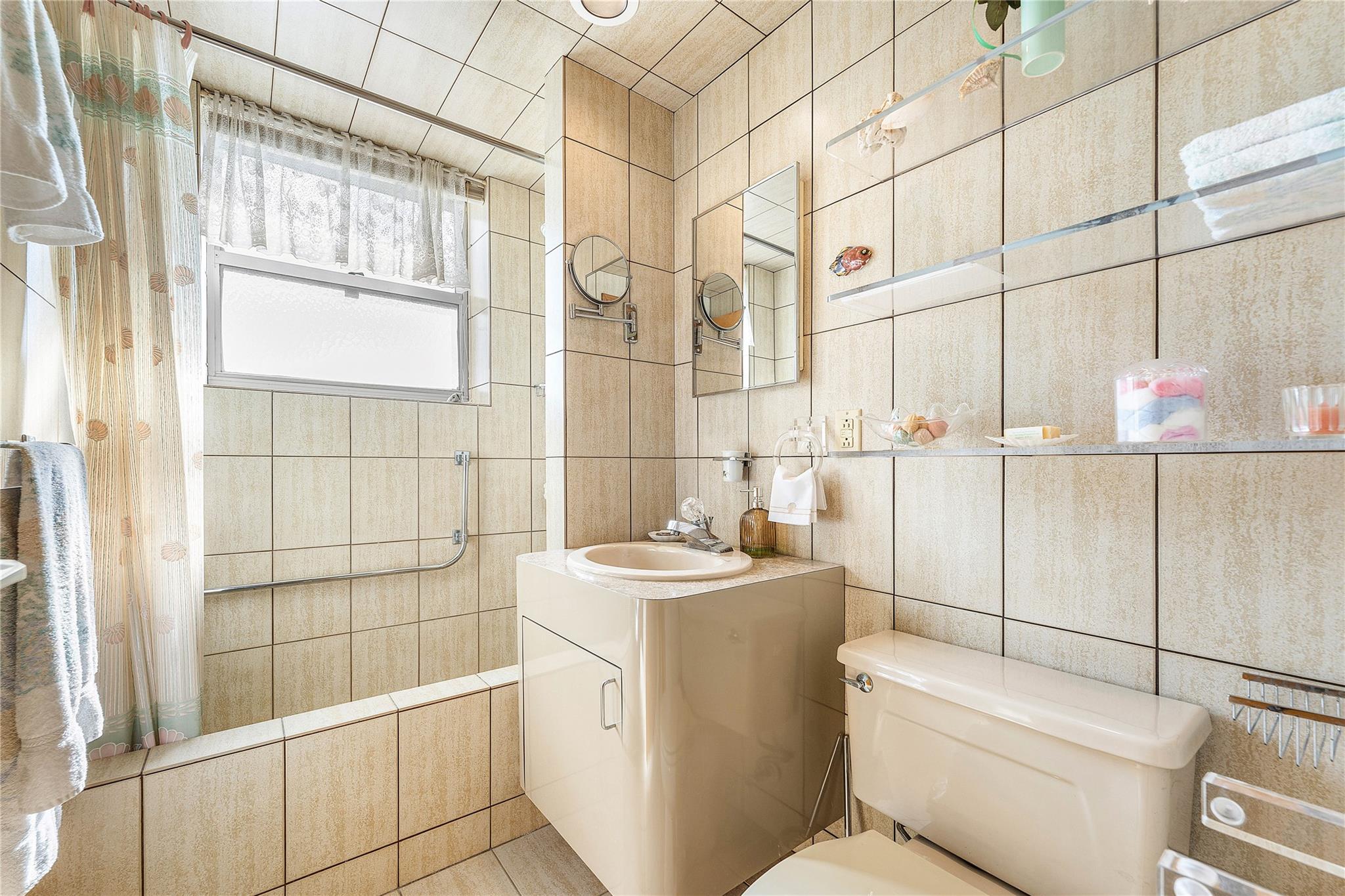 1900 S Ocean Dr #812 Fort Lauderdale, FL 33316