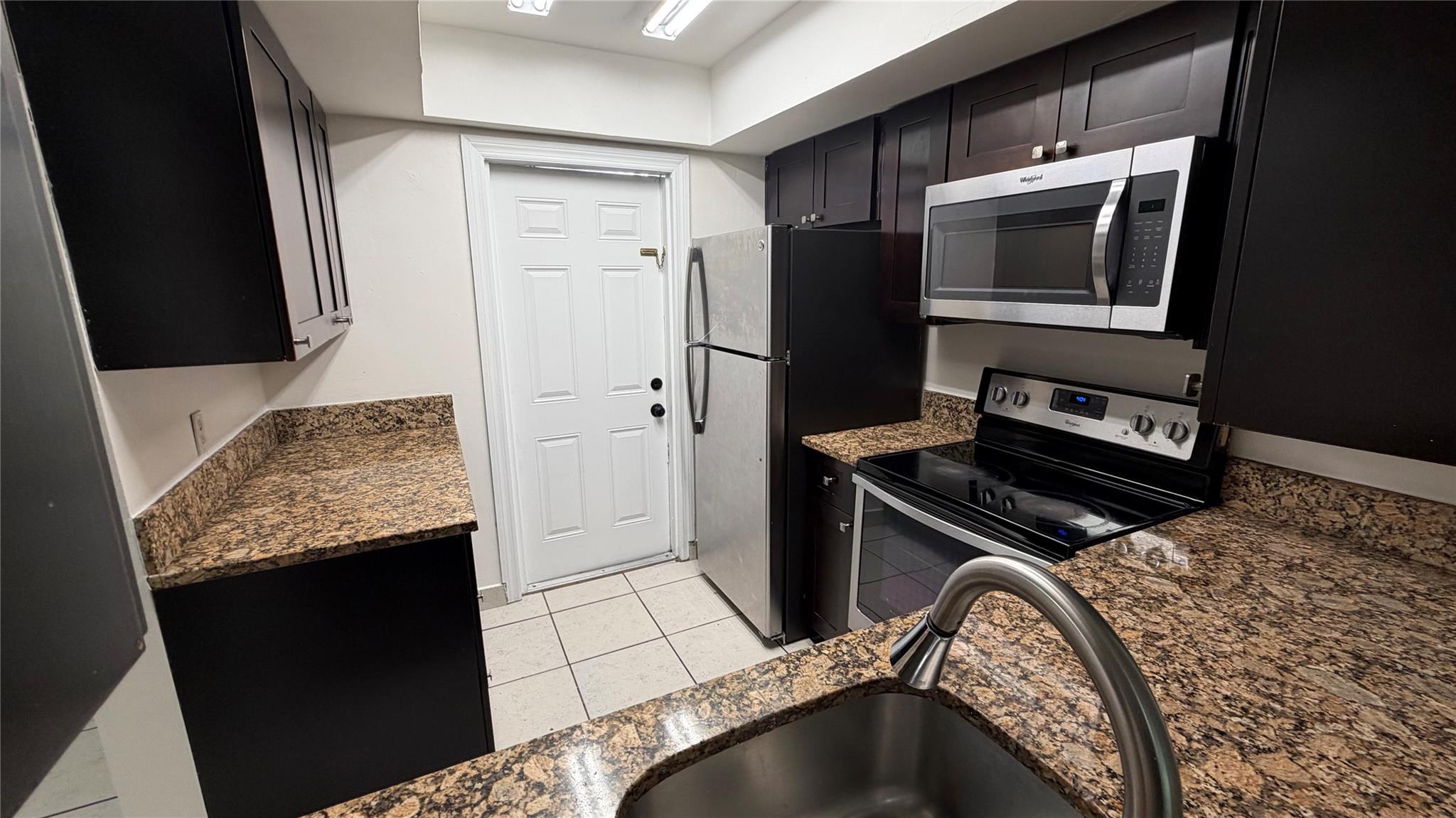 4061 NW 9th Ave #105