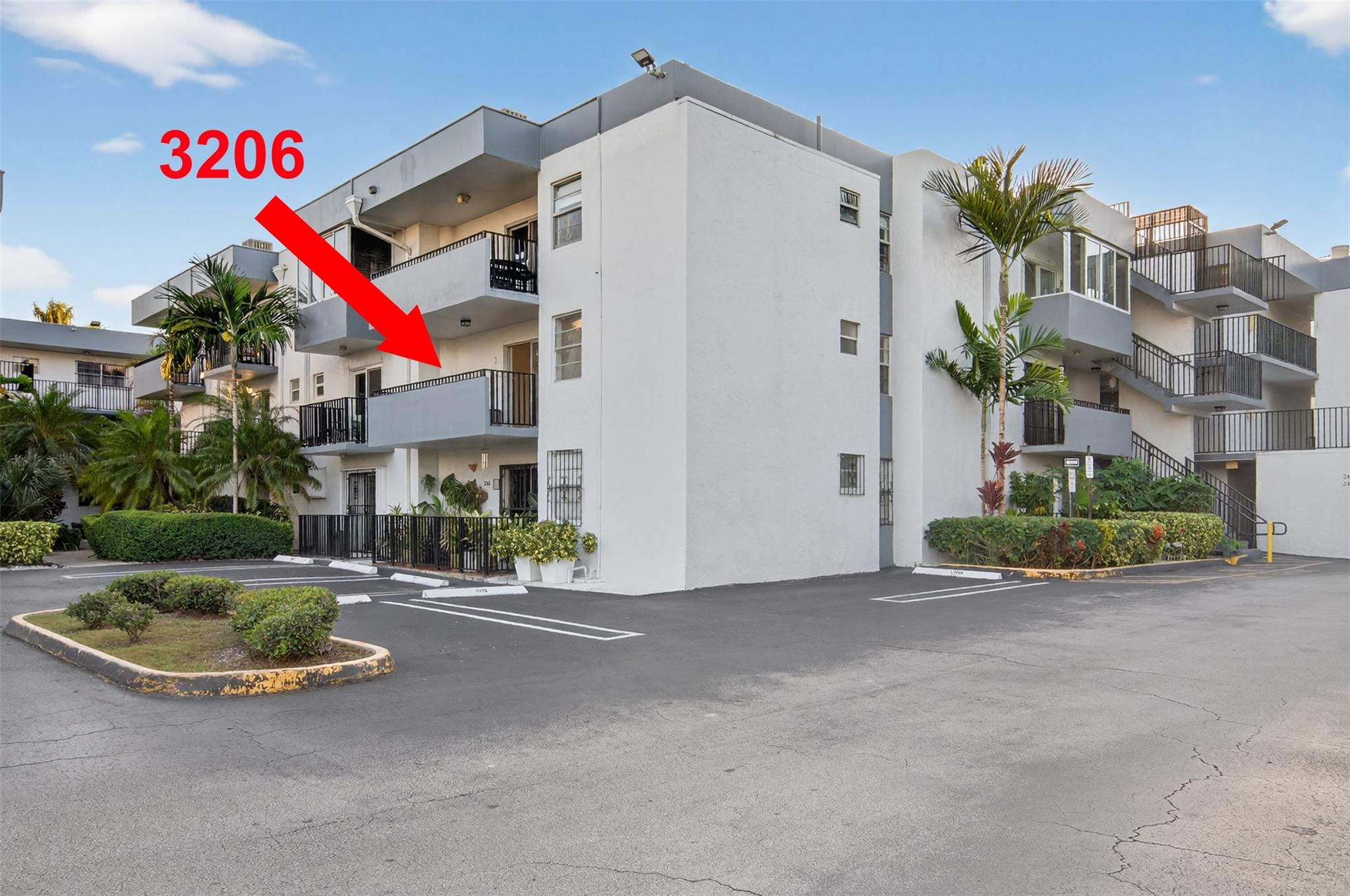 2465 SW 18th Ave #3206