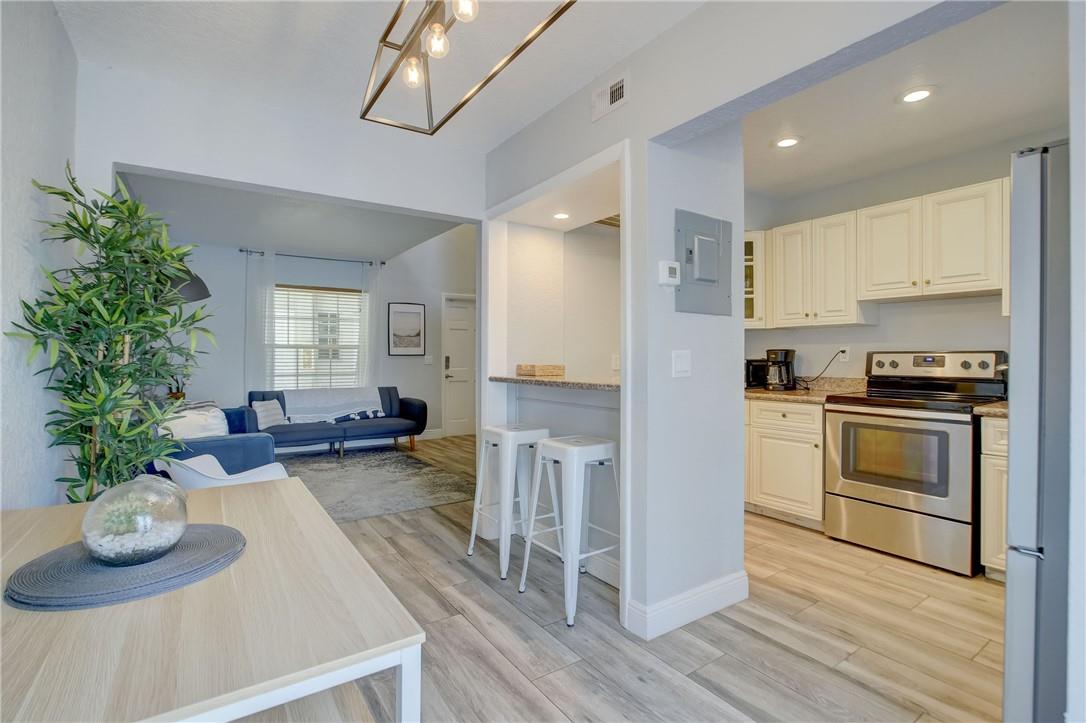 2708 NE 14th St Cswy #5