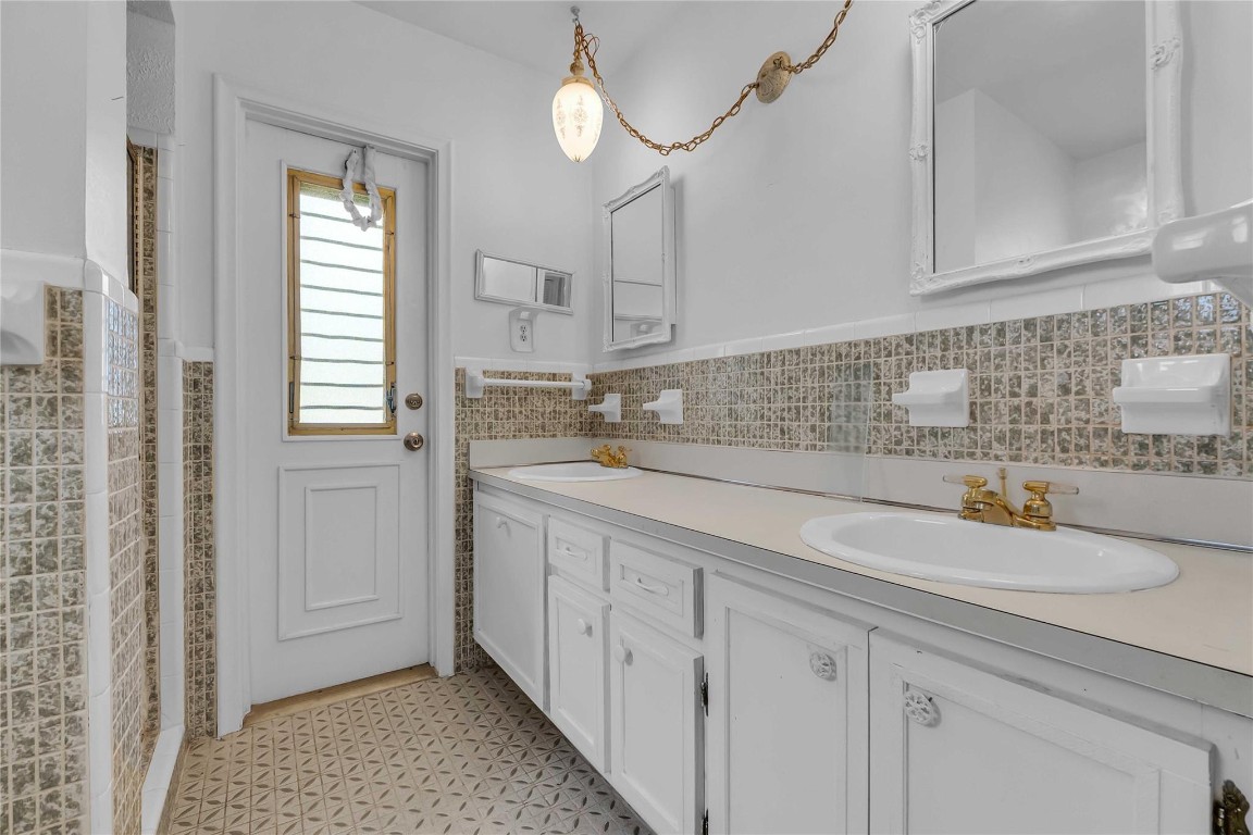 3440 N 46th Ave Hollywood, FL 33021