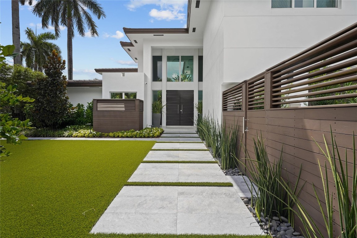 325 Seven Isles Dr Fort Lauderdale, FL 33301