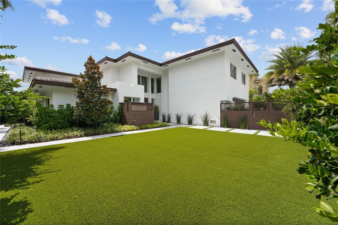 325 Seven Isles Dr Fort Lauderdale, FL 33301